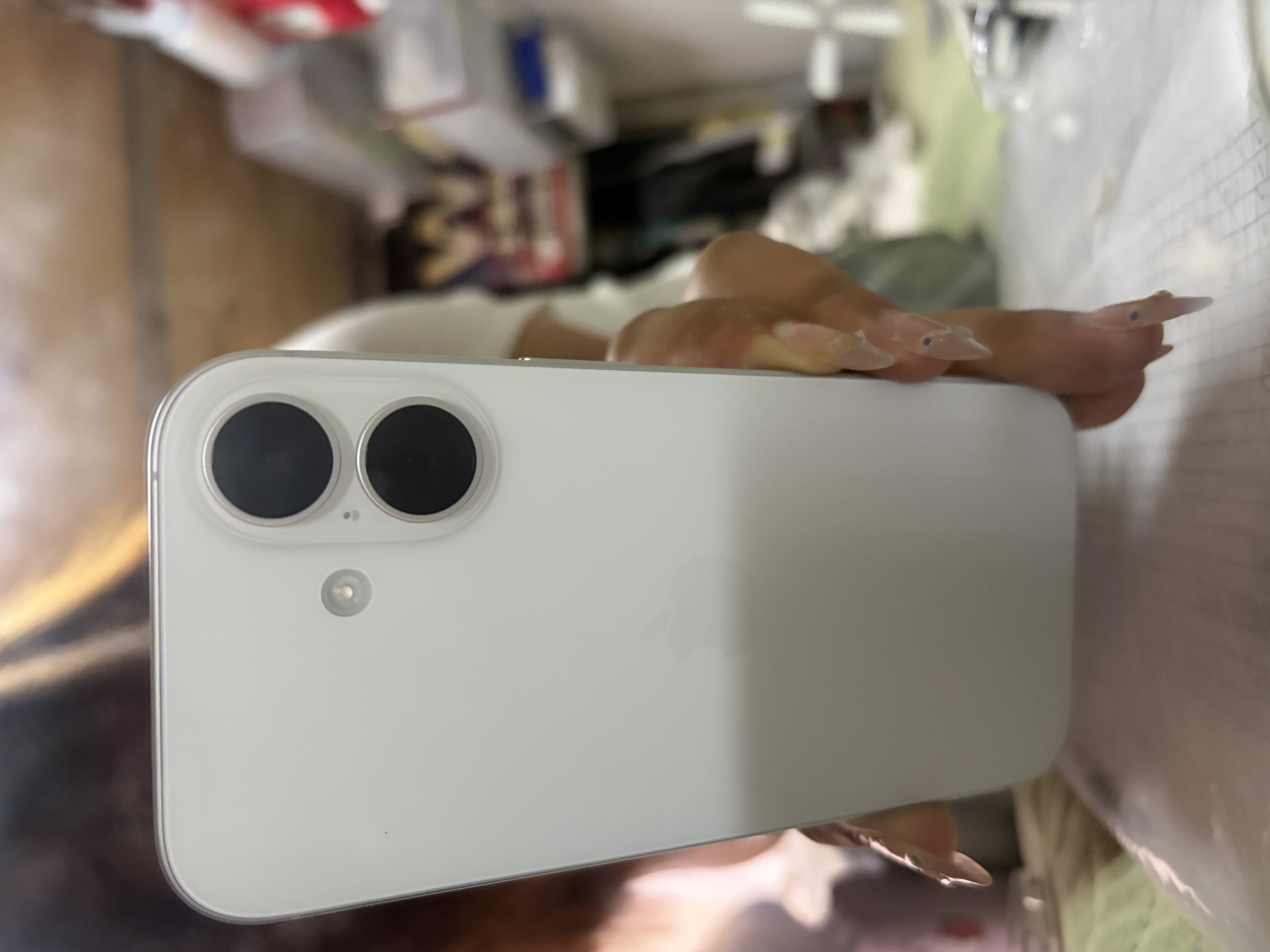 Apple/苹果/苹果 iPhone 17 512GB 白色 支持移动联通电信5G 双卡双待手机 实拍图