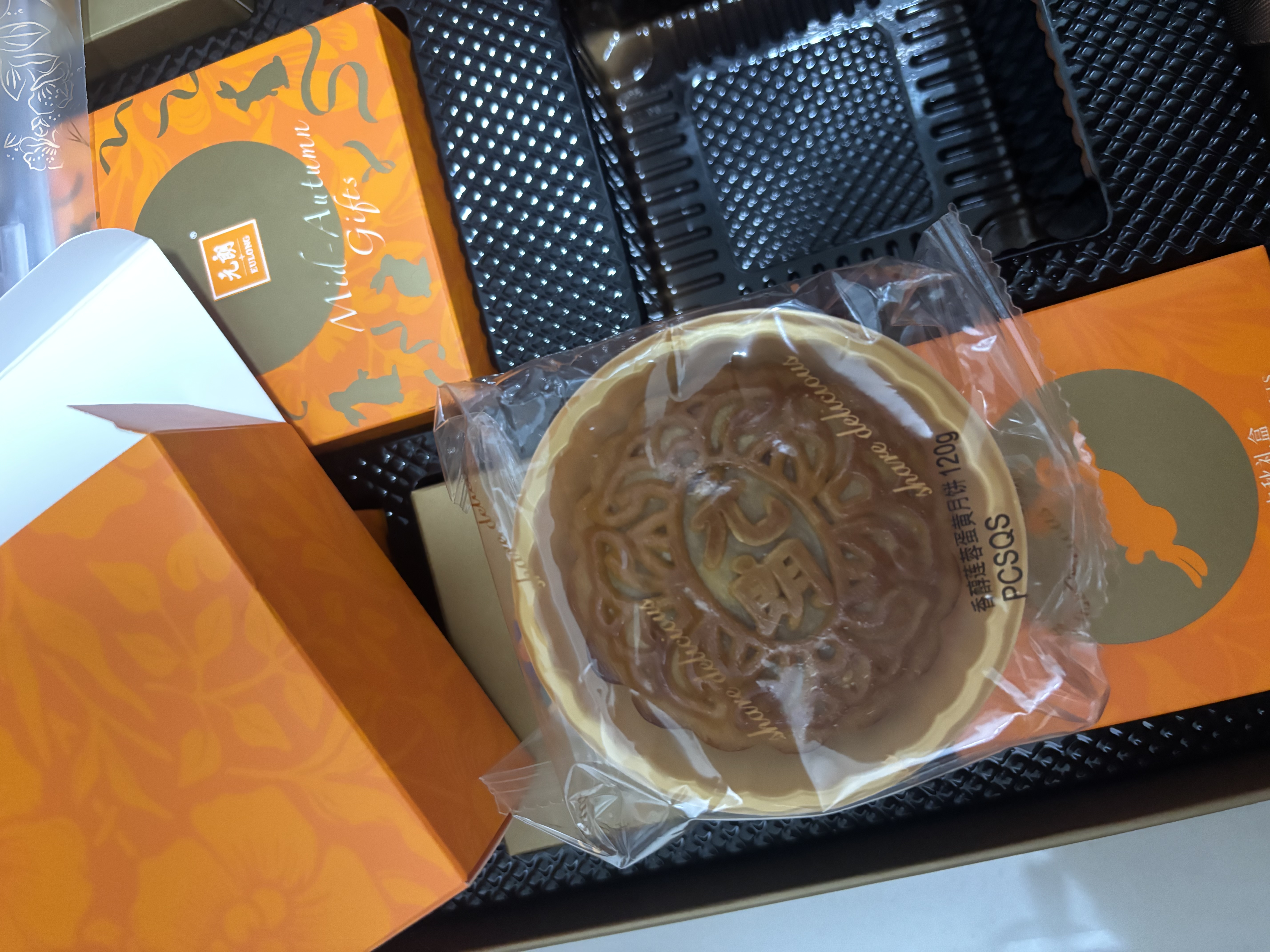 元朗月饼礼盒中秋礼品广式咸蛋黄白莲蓉水果桃山皮香港广东老字号600g 实拍图