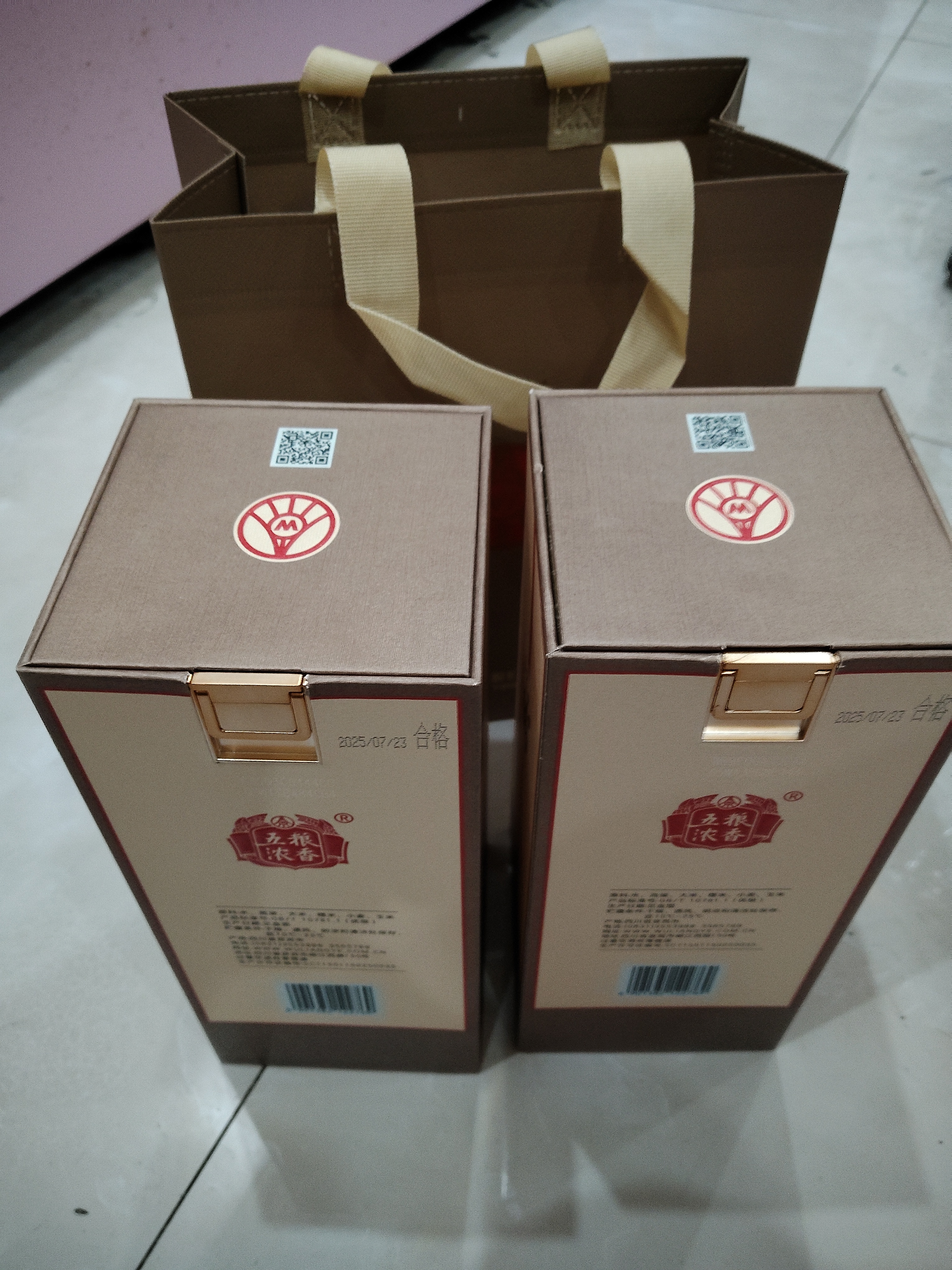 五粮液股份 1218 浓香型白酒 52度 500ml 单瓶装优级酒宜宾产送礼双十一 实拍图