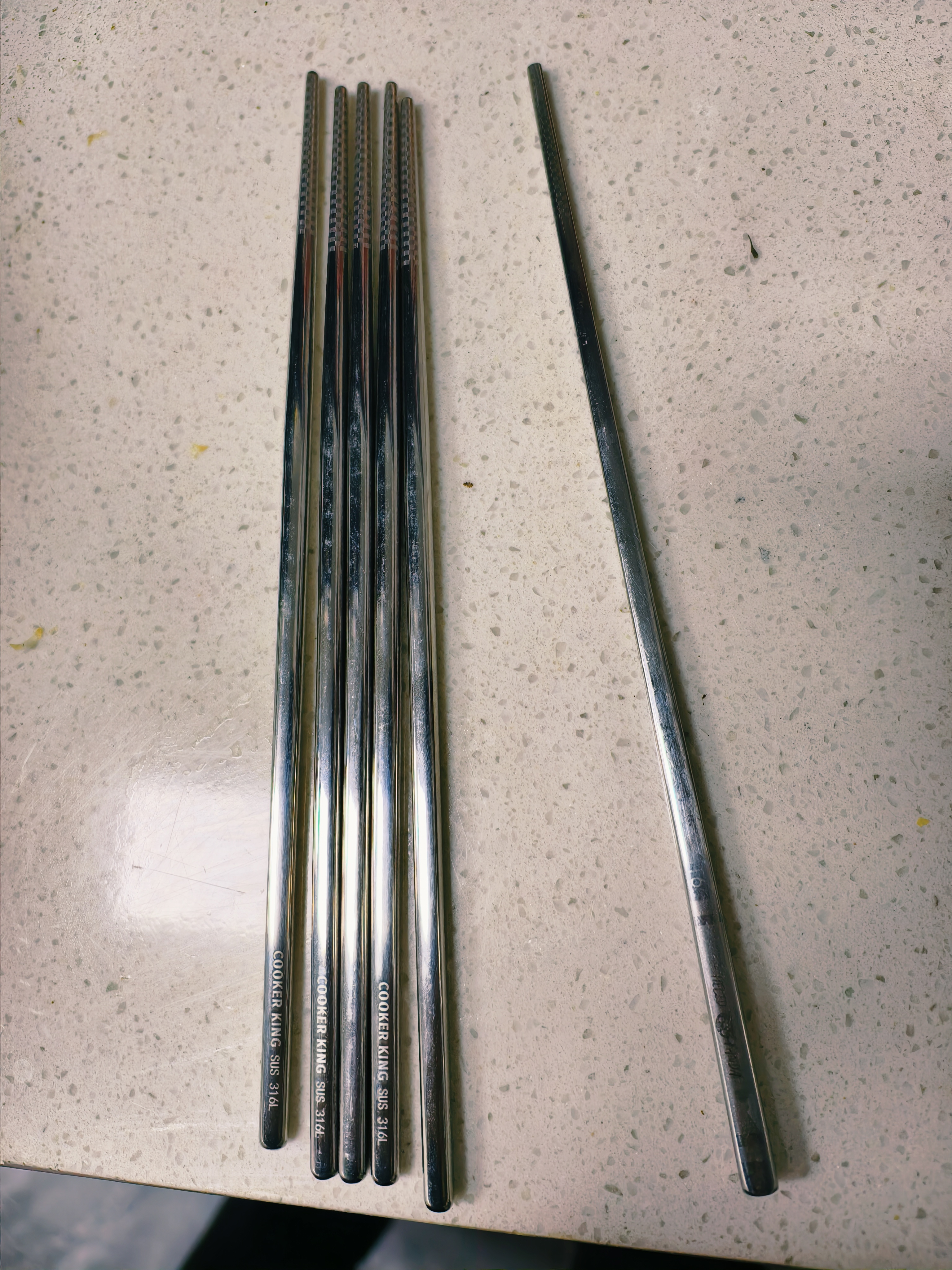 炊大皇316L不锈钢筷子防滑不发霉家用金属筷子 5双装可进洗碗机用 实拍图