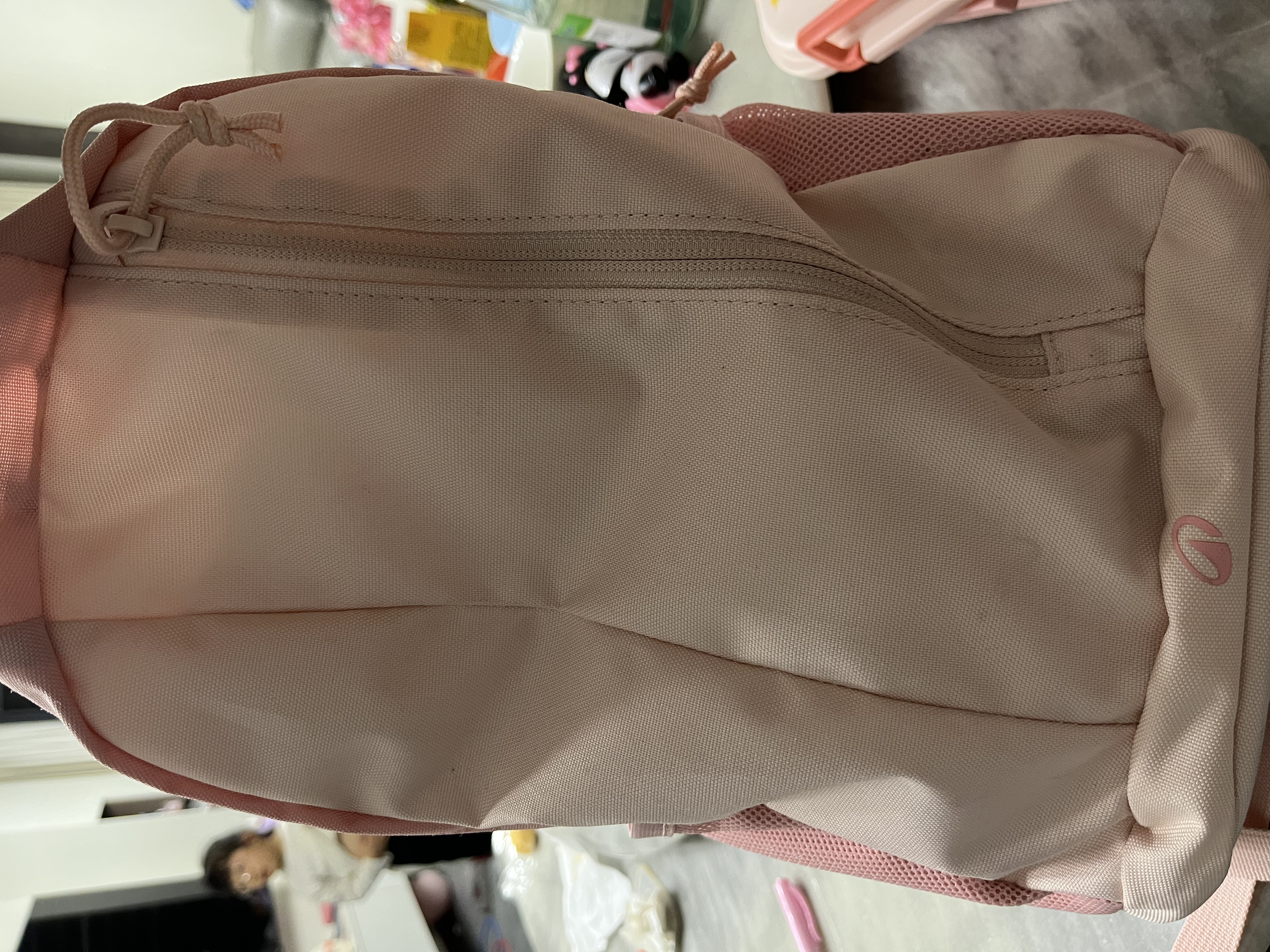 迪卡侬（DECATHLON）【门店自提】儿童户外运动双肩包背包轻便舒适休闲包双肩包KIDD 冰雾粉 15升 实拍图