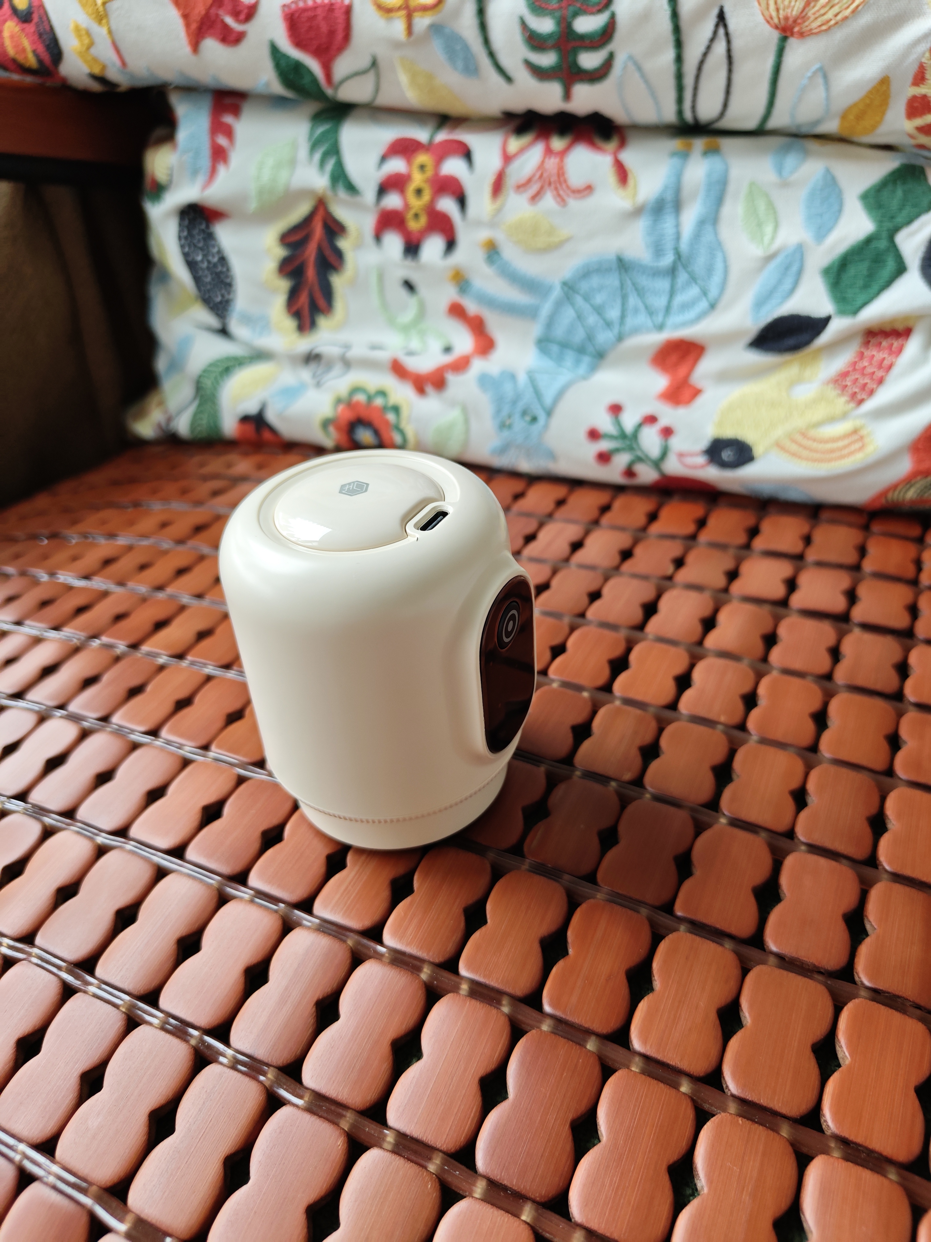 京东京造小旋风毛球修剪器 衣服剃毛器剃毛机修毛器毛球神器衣服毛衣毛球器家用礼物 实拍图