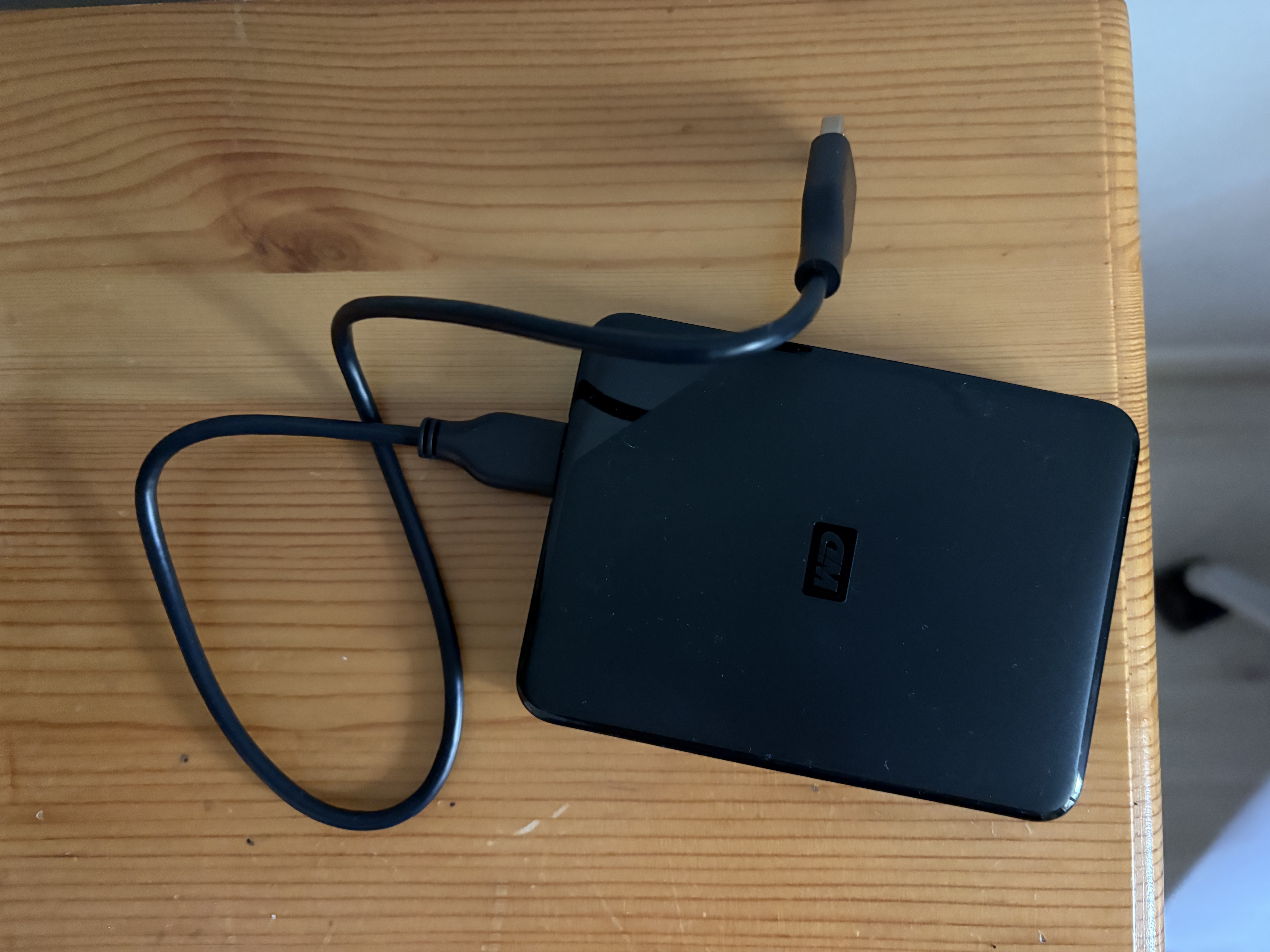 西部数据（WD）移动硬盘2TB USB3.0 SE系列 2.5英寸 机械硬盘 笔记本电脑外接 外置存储办公 大容量家庭存储 实拍图