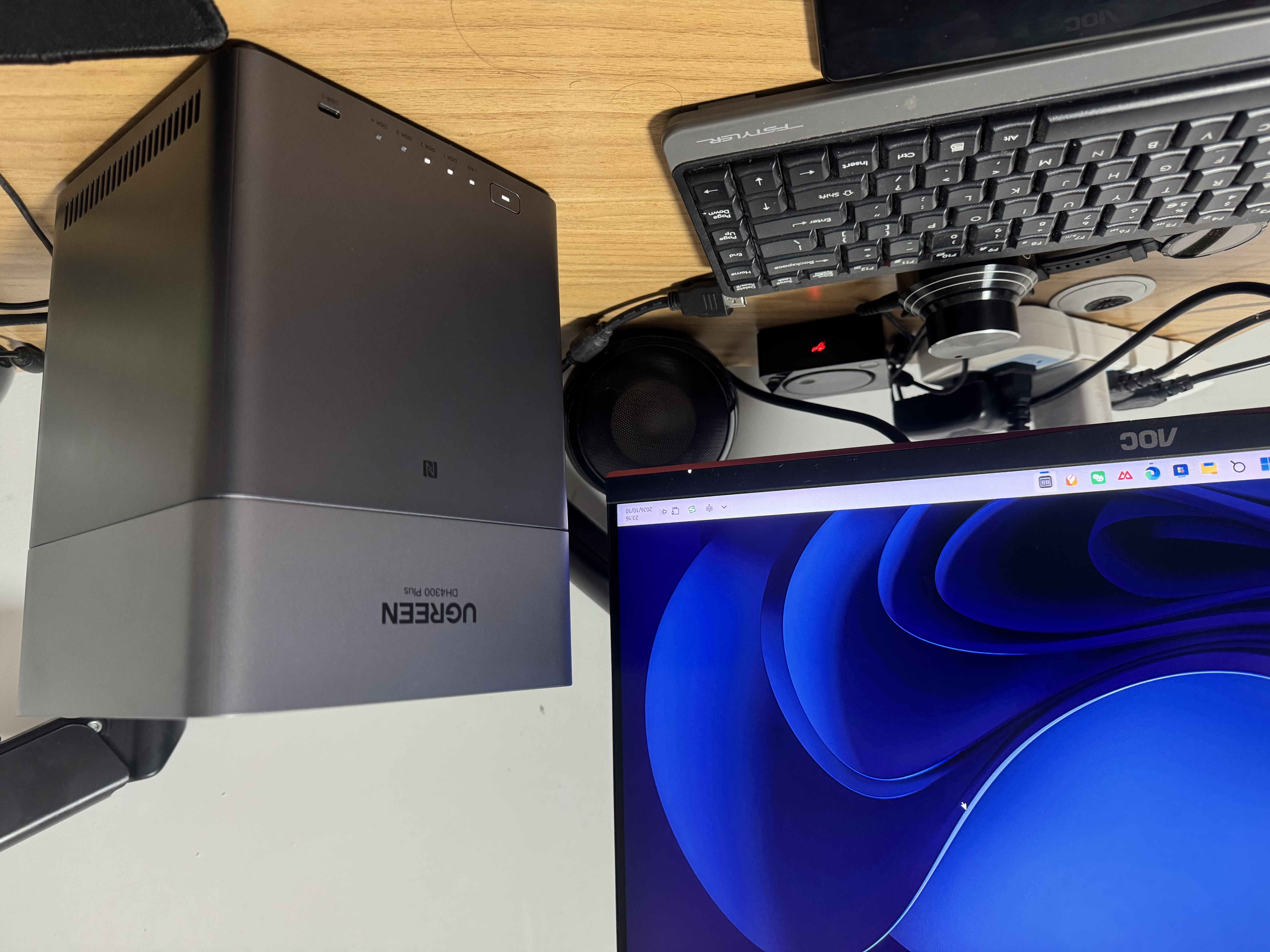 绿联私有云DH4300 Plus 8G四盘位NAS智能家庭存储个人云硬盘网络服务器手机NFC一碰连接AI相册平板扩容 实拍图