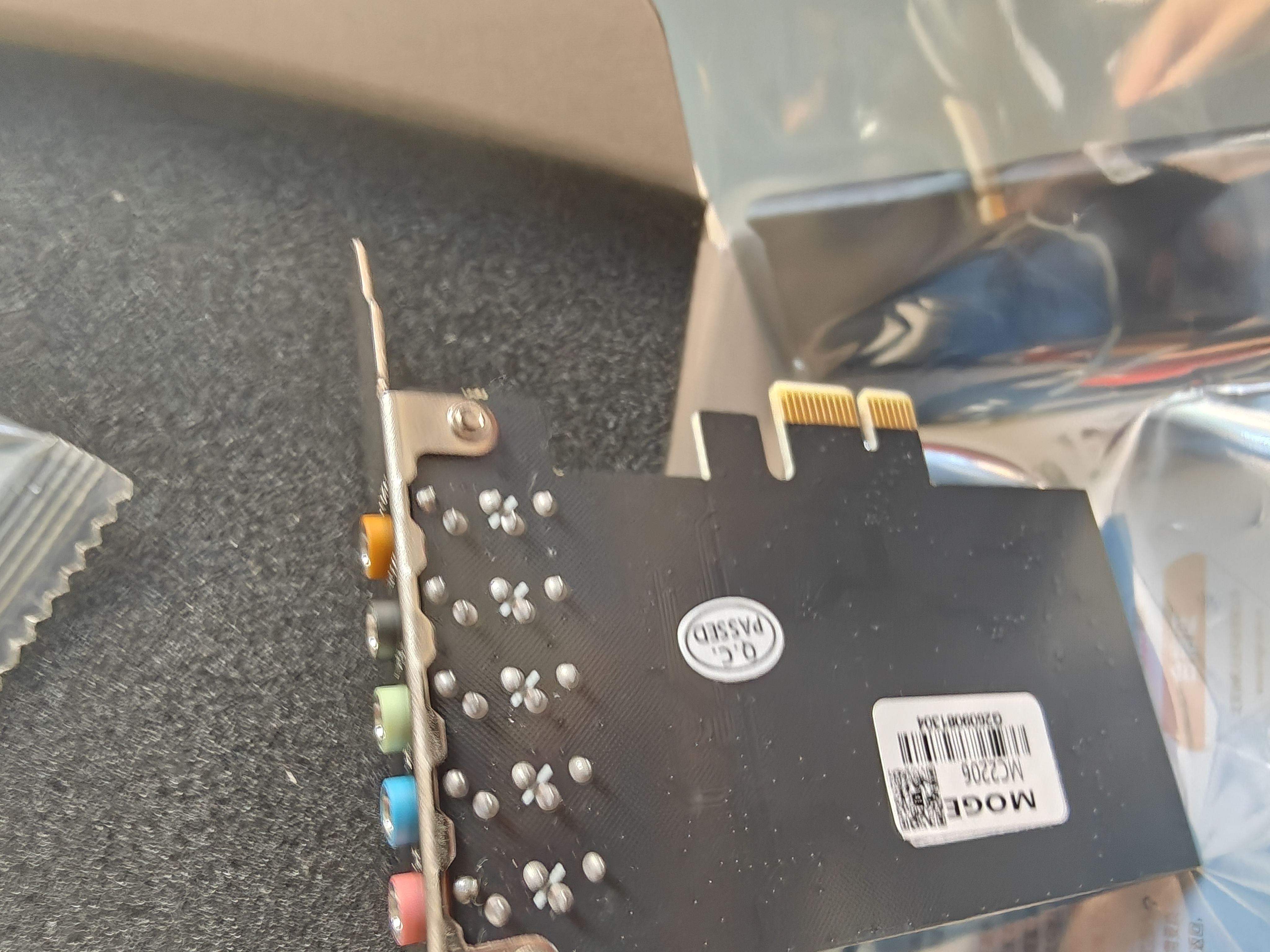 魔羯 台式机PCIE 5.1声道环绕立体声 6声道声卡 独立音频卡台式机电脑PCIE内置声卡 MC2206 实拍图