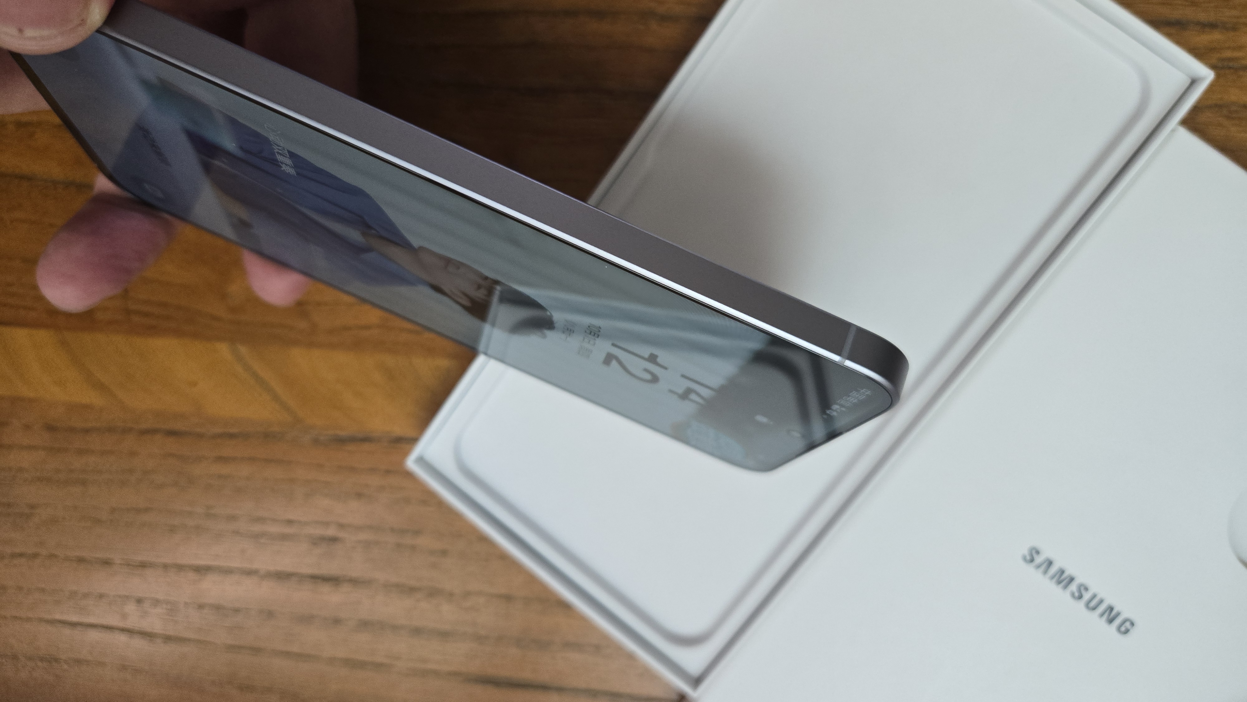 三星（SAMSUNG）Galaxy A57 5G手机 5000万像素光学防抖 6.7英寸OLED 超窄边框 纤薄机身 学生手机 A56升级 雾岩灰 8GB+256GB 【限时加赠25W充电器】官方标配 实拍图