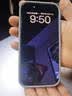 绿联适用苹果17/16Pro钢化膜 iPhone17/16Pro手机膜高清抗蓝光舒眼膜防摔耐磨防尘抗指纹保护膜 2片装 实拍图