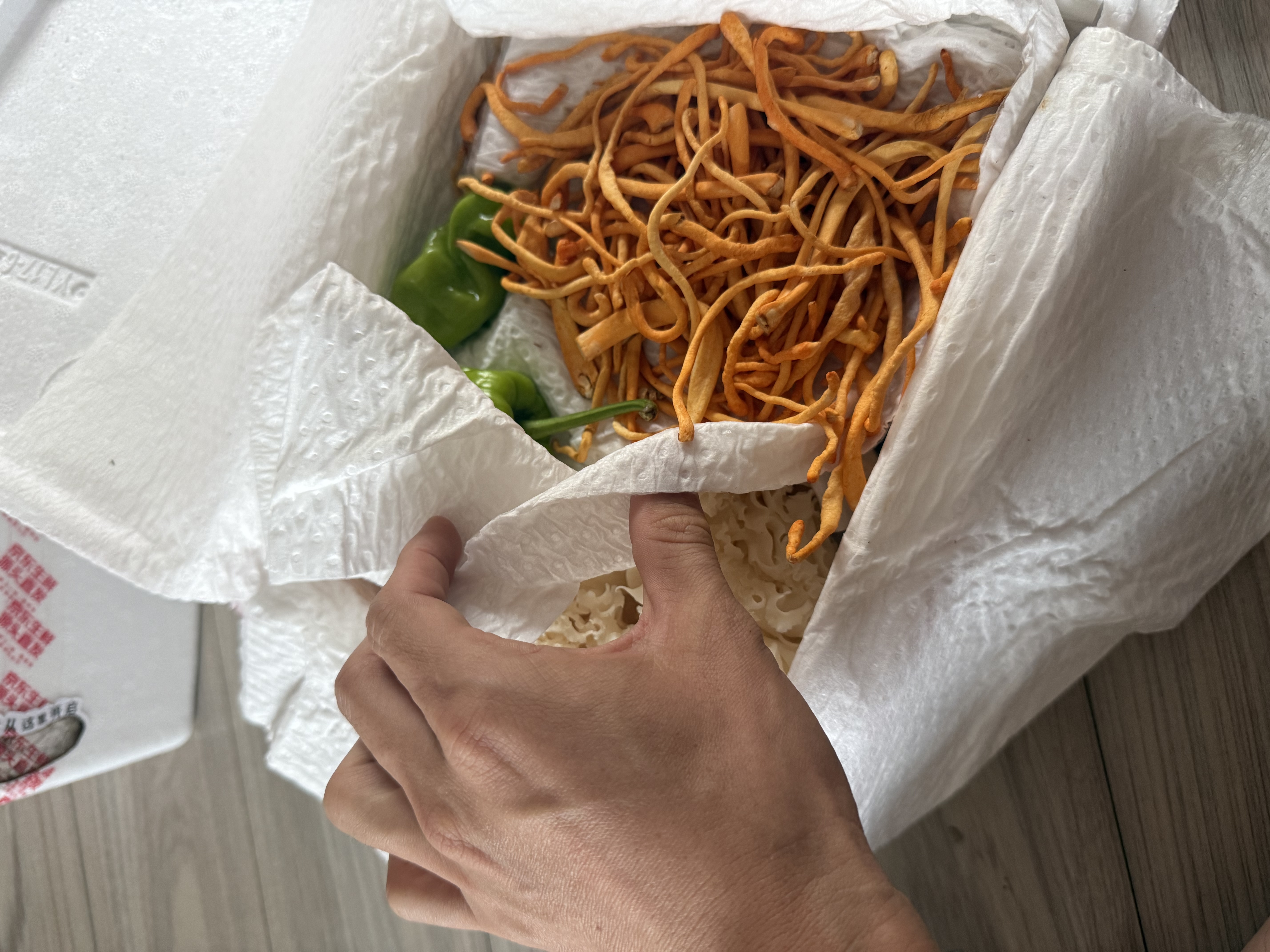 京鲜生云南【鲜菌菇组合】净重2斤羊肚菌牛肝菌煲汤火锅食材源头直发 实拍图