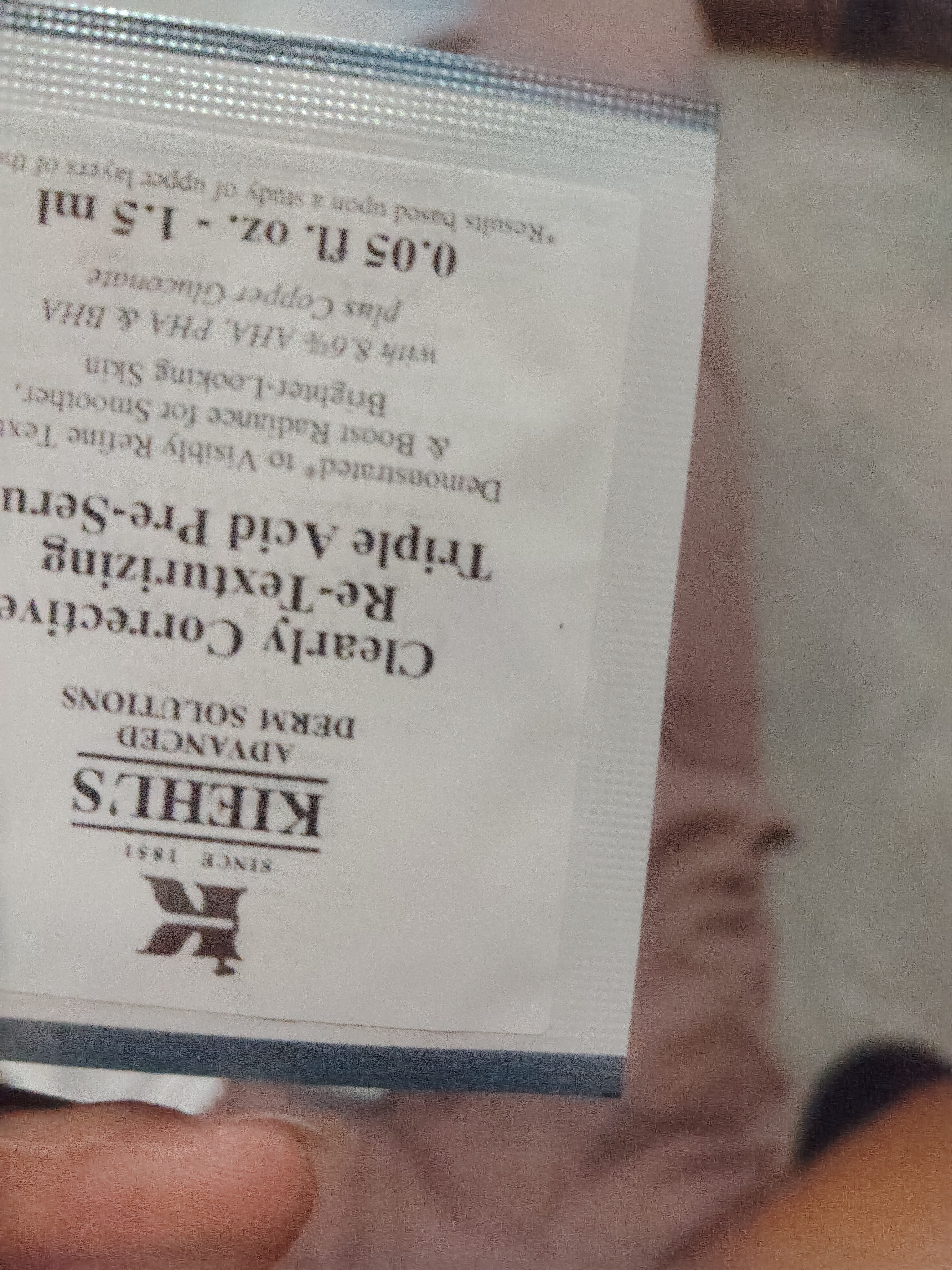 科颜氏（Kiehl's）溜溜瓶体验礼（溜溜瓶1.5ml+淡斑精华1.5ml*2+高霜3ml） 实拍图