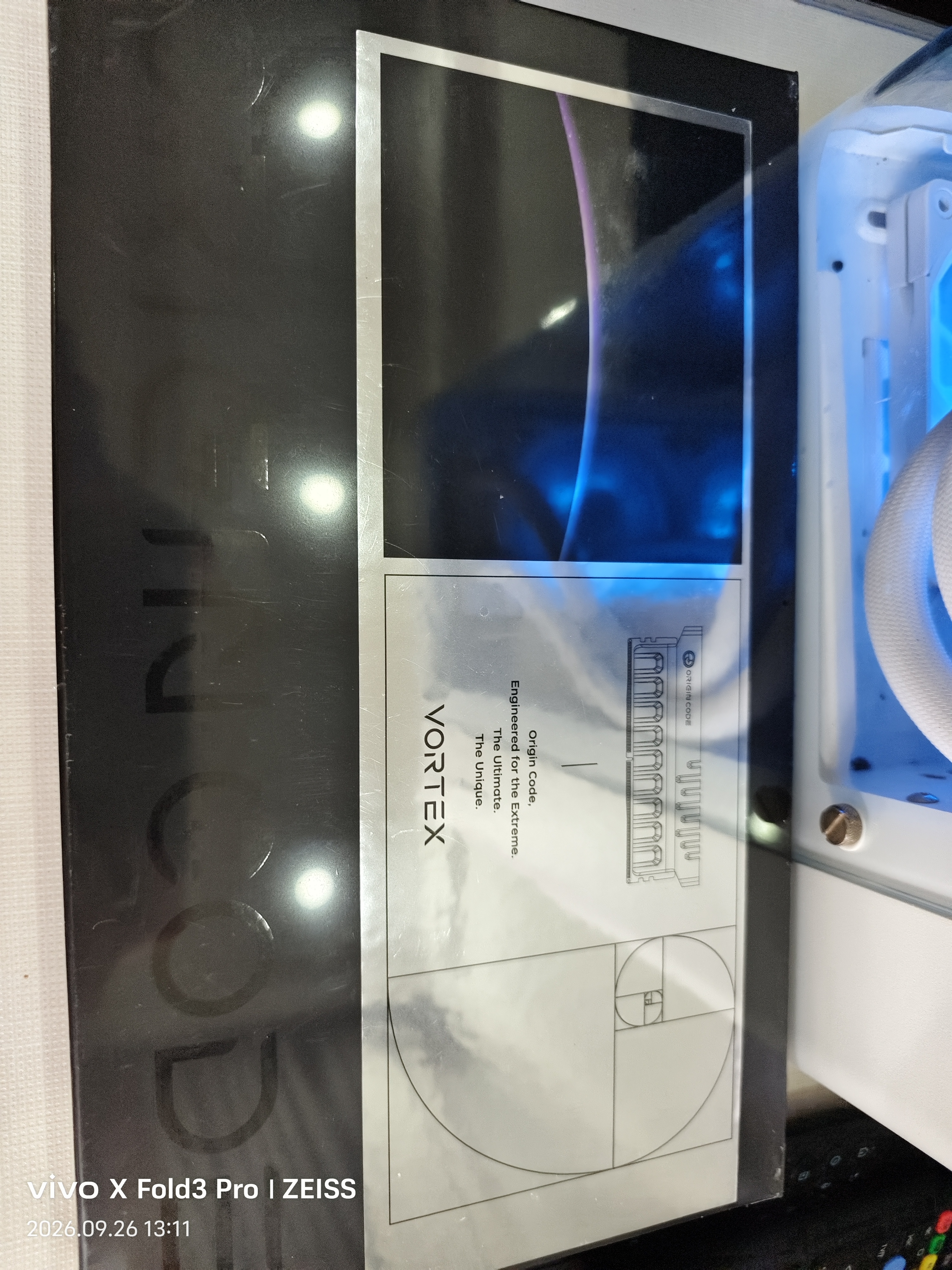 OC LAB台式机内存条 96G(48G×2)套装 DDR5 6000频率 Origin Code炫光 RGB灯条(C26) 黑 带独立风扇 实拍图