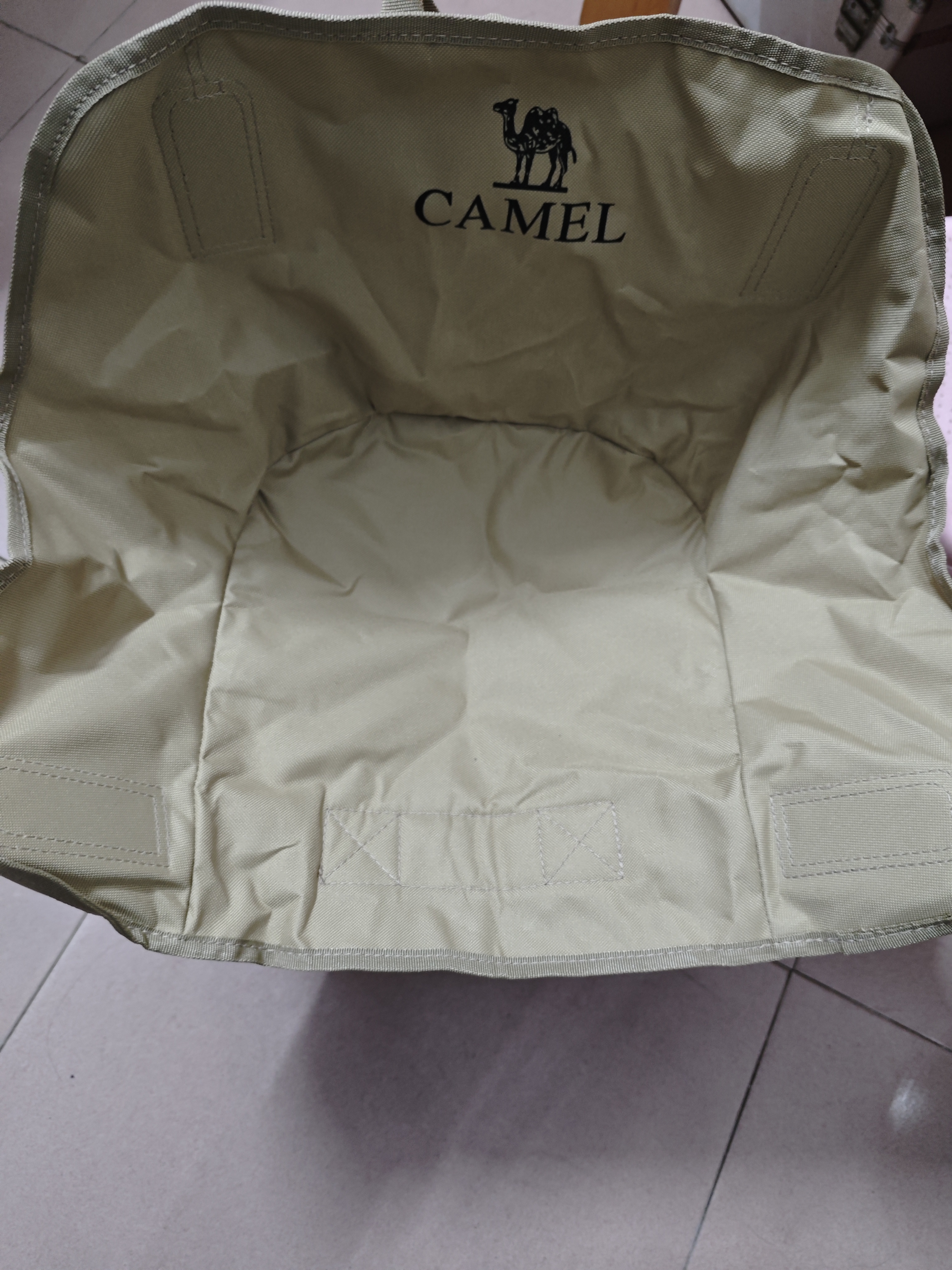 骆驼（CAMEL）户外儿童月亮椅凳折叠便携沙滩椅野餐钓鱼椅露营写生椅子 卡其色 实拍图