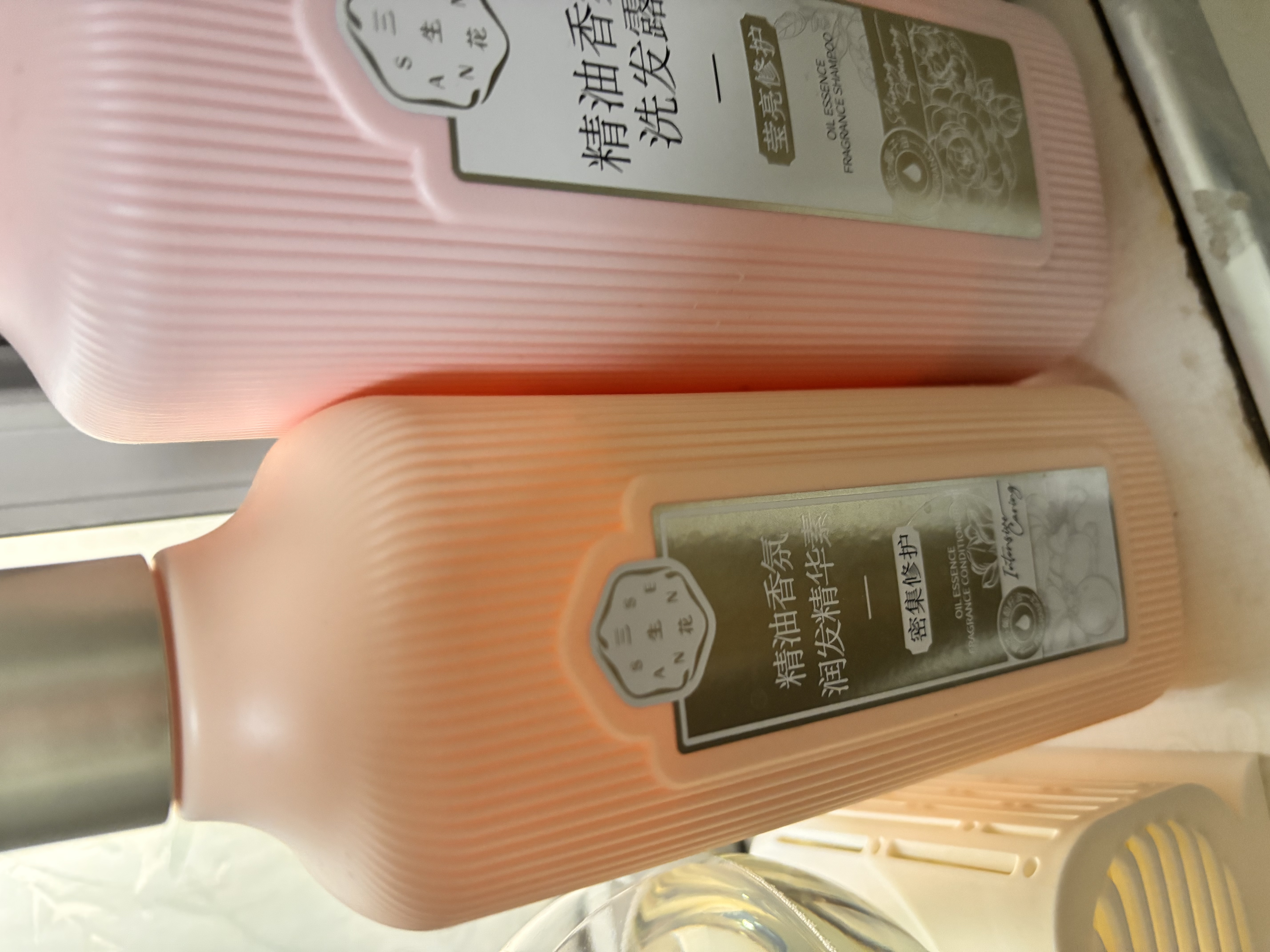 三生花百雀羚精油香氛润发精华素护发素500ml防干枯顺滑密集修护女士 实拍图