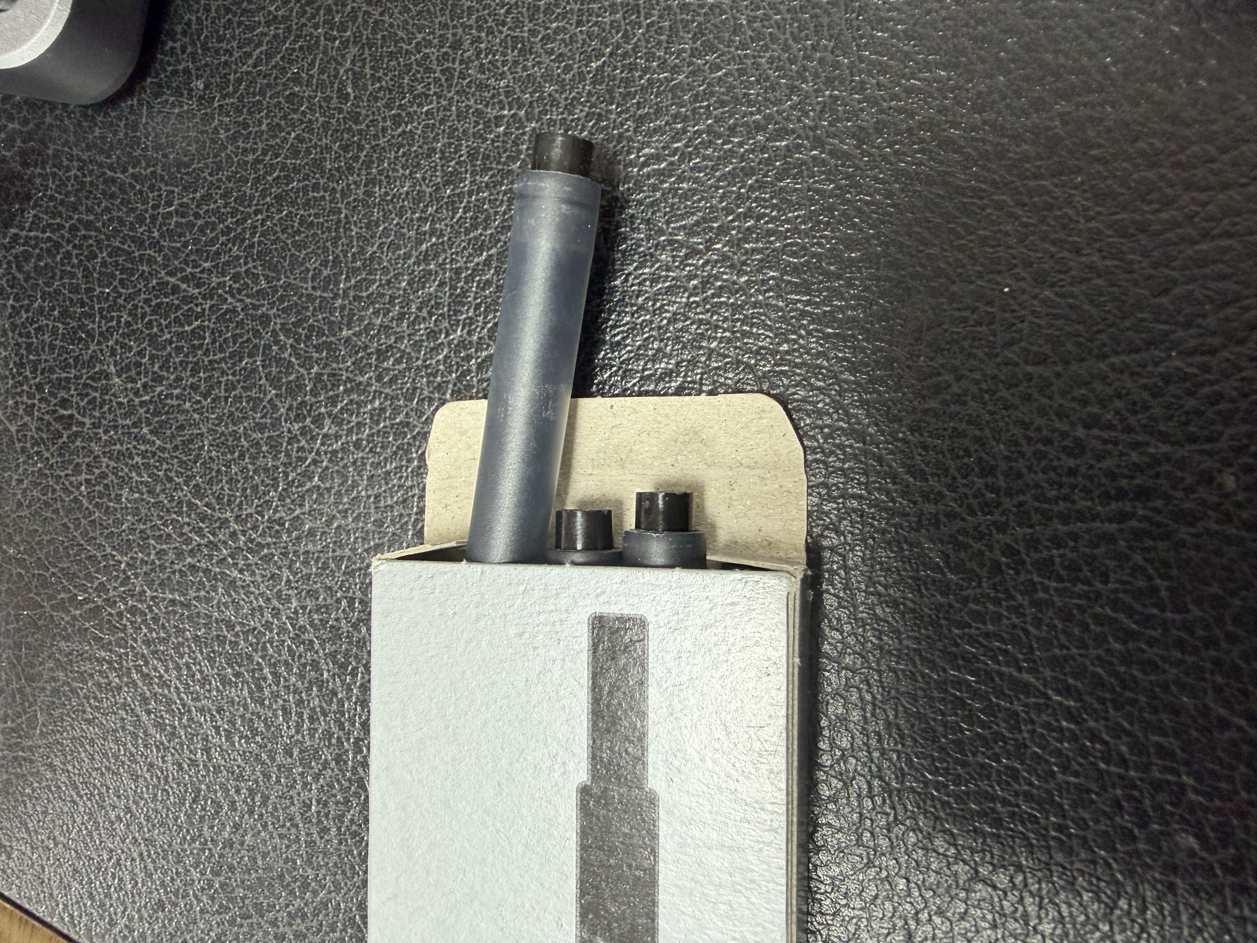 LAMY【毕业礼物】凌美墨水芯 非碳素一次性墨囊 钢笔用便携式墨胆 德国原装官方 黑色T10-BK5支装 实拍图