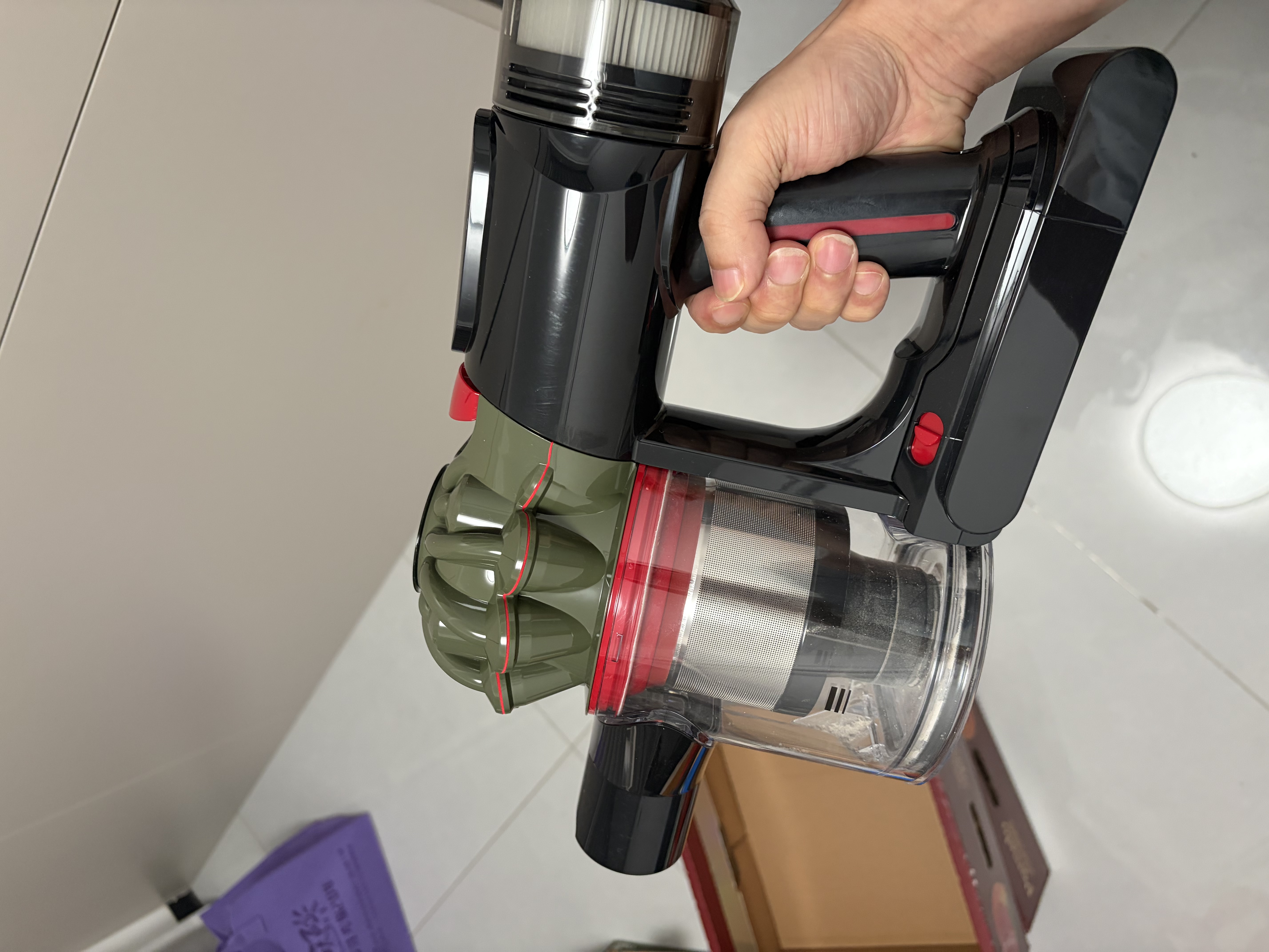 戴森（DYSON）V8 Cyclone手持无线吸尘器进口除螨宠物家庭吸猫毛神器30天价保超强大吸力可车载SV55-A礼物推荐 实拍图