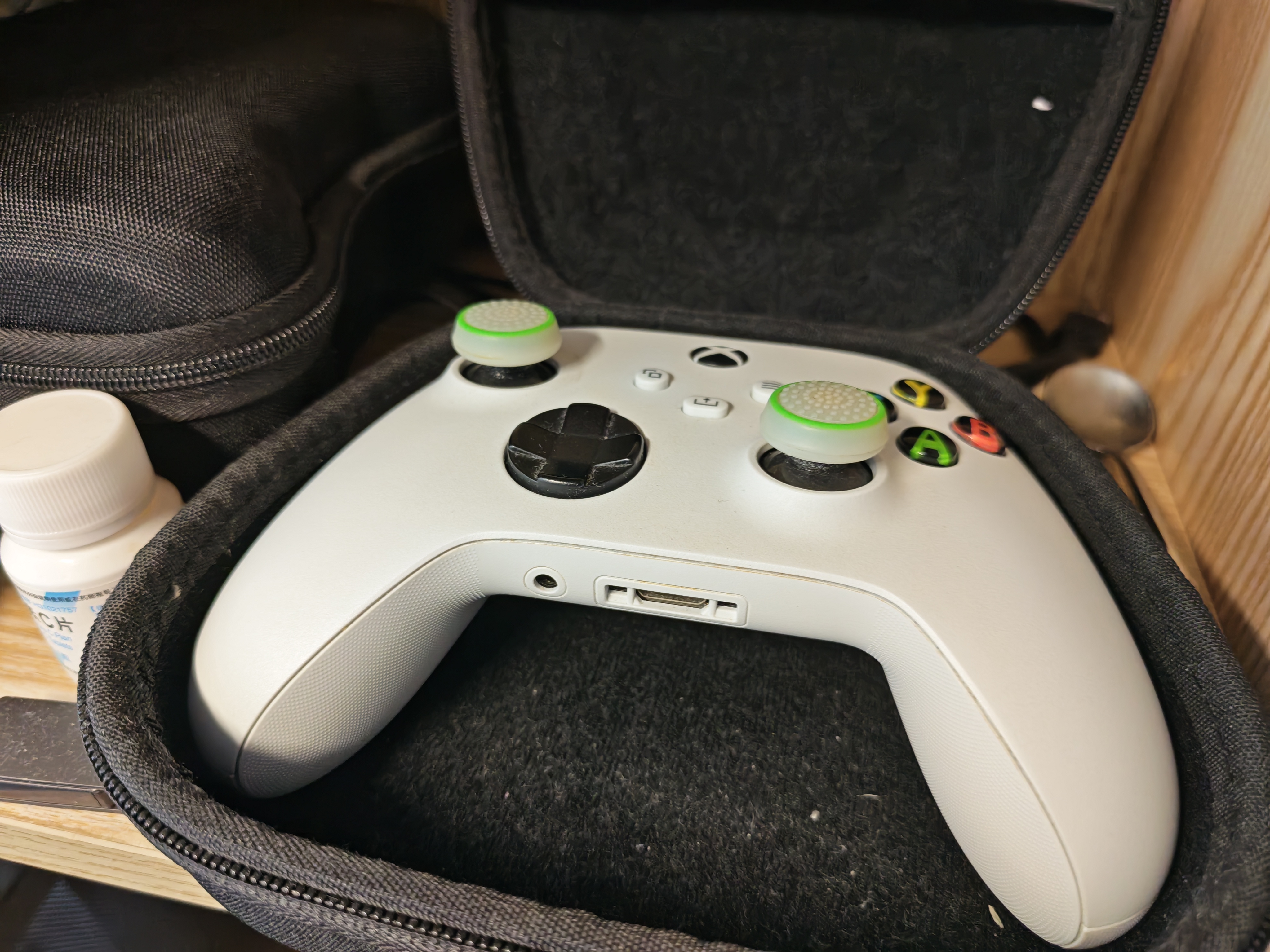 XBOX原装xss微软xbox手柄国产全新适配器ones无线Series二代接收器XSX充电电池精英二代手柄充电底座 【二代接收器+series充电组】C口 实拍图