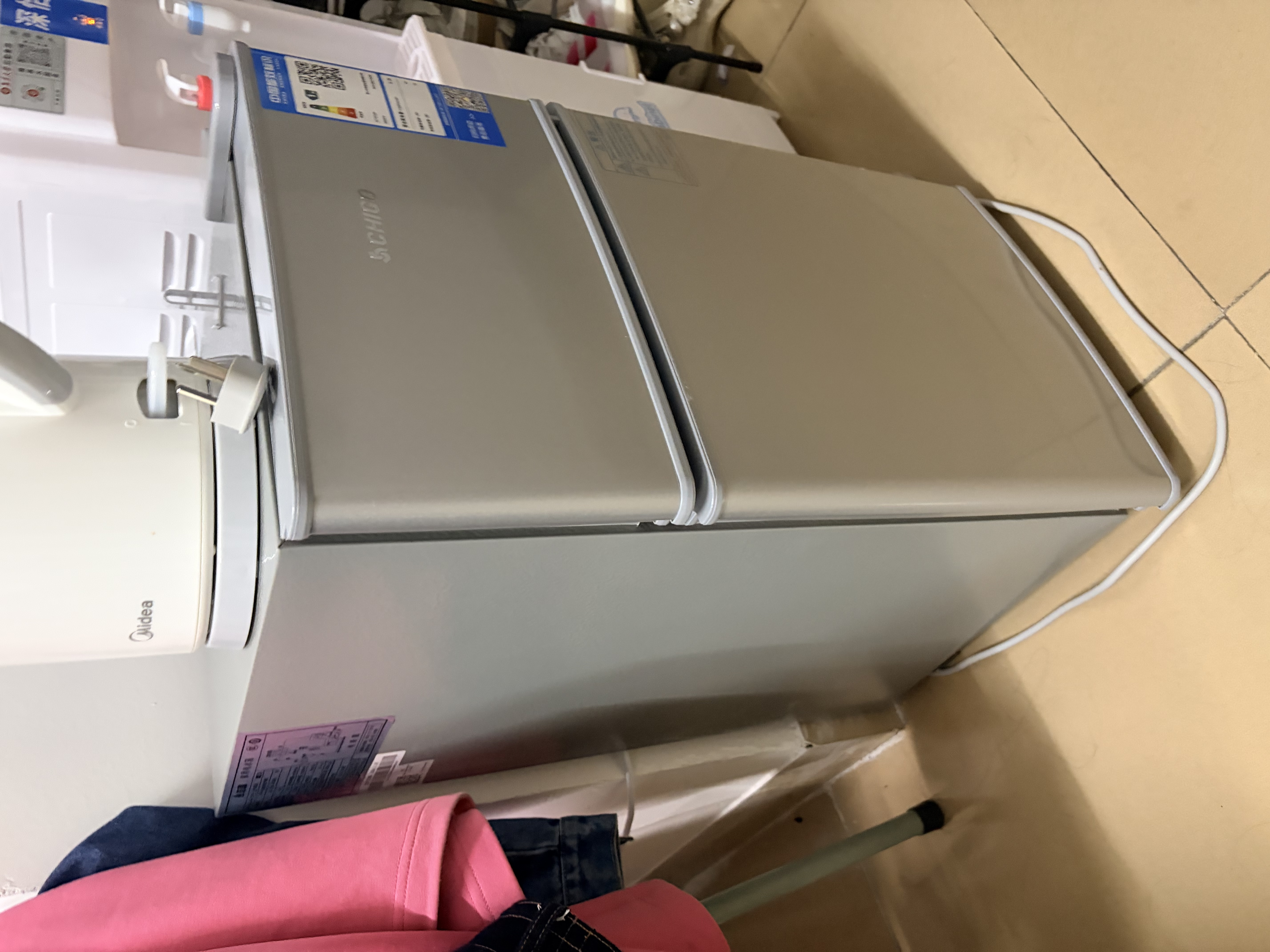 志高（CHIGO）小冰箱迷你小型家用冷藏冷冻两用宿舍出租房用双门办公室电冰箱节能省电 【店长推荐】108银色【全国联保丨节能省电】 实拍图