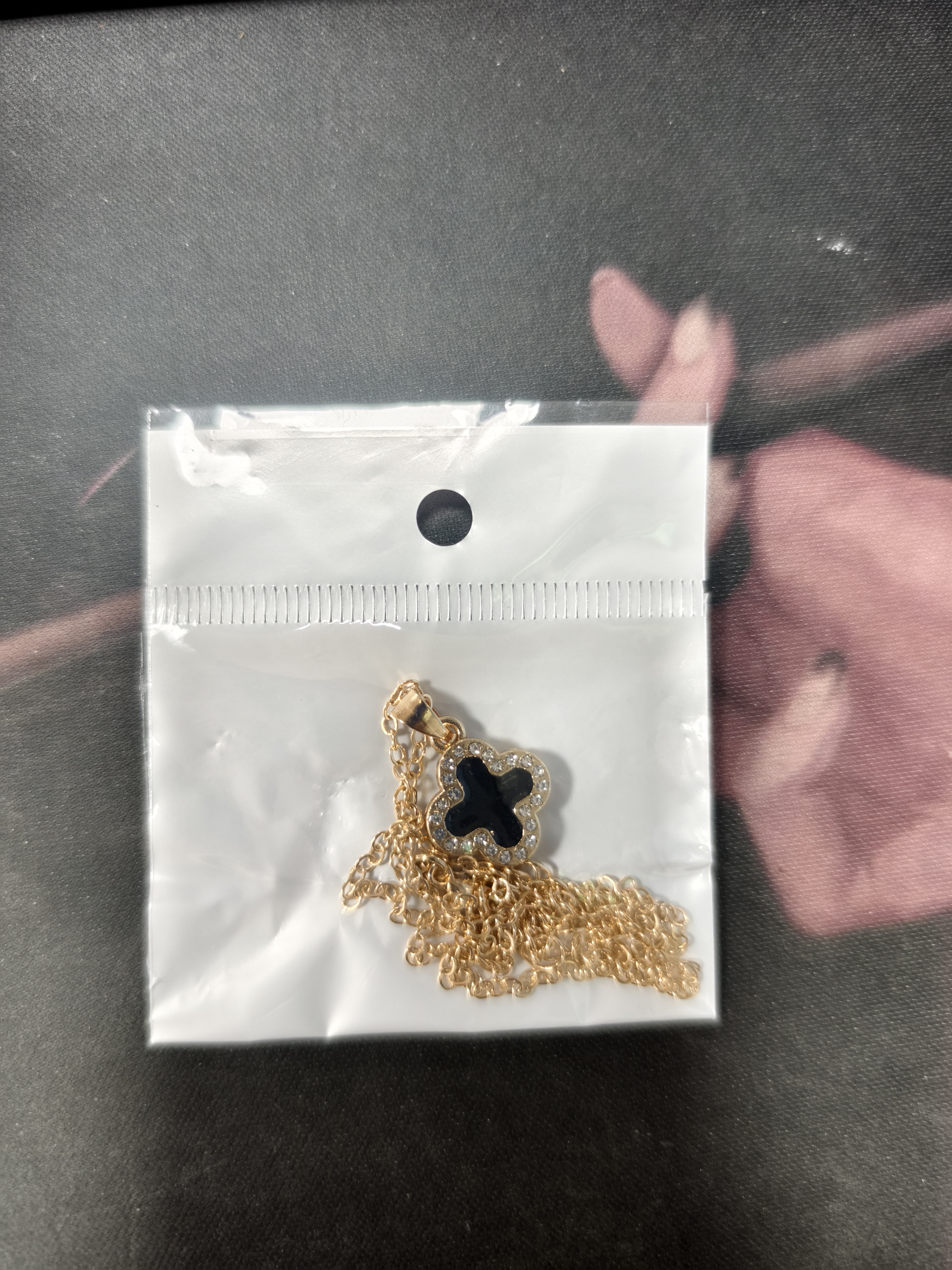 四叶花夏百搭女秋冬时尚小香风气质项链轻奢小众ins潮网红锁骨链 黑四叶草项链【金色】 实拍图