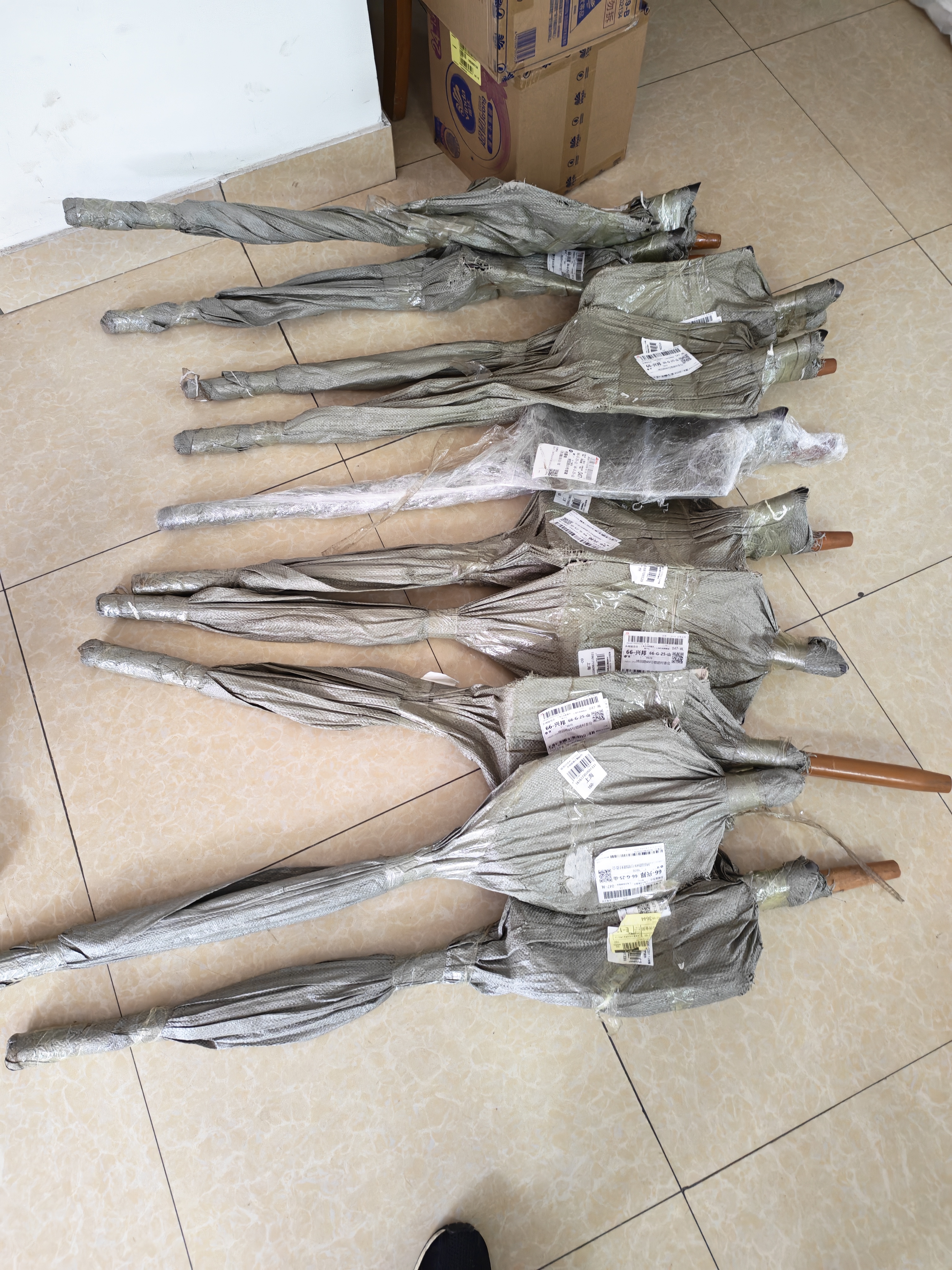 极顶（GDEX）1.5m尖头锰钢铁锹挖土园艺铲子户外农用淬火铁铲除草铲防汛抗洪 实拍图