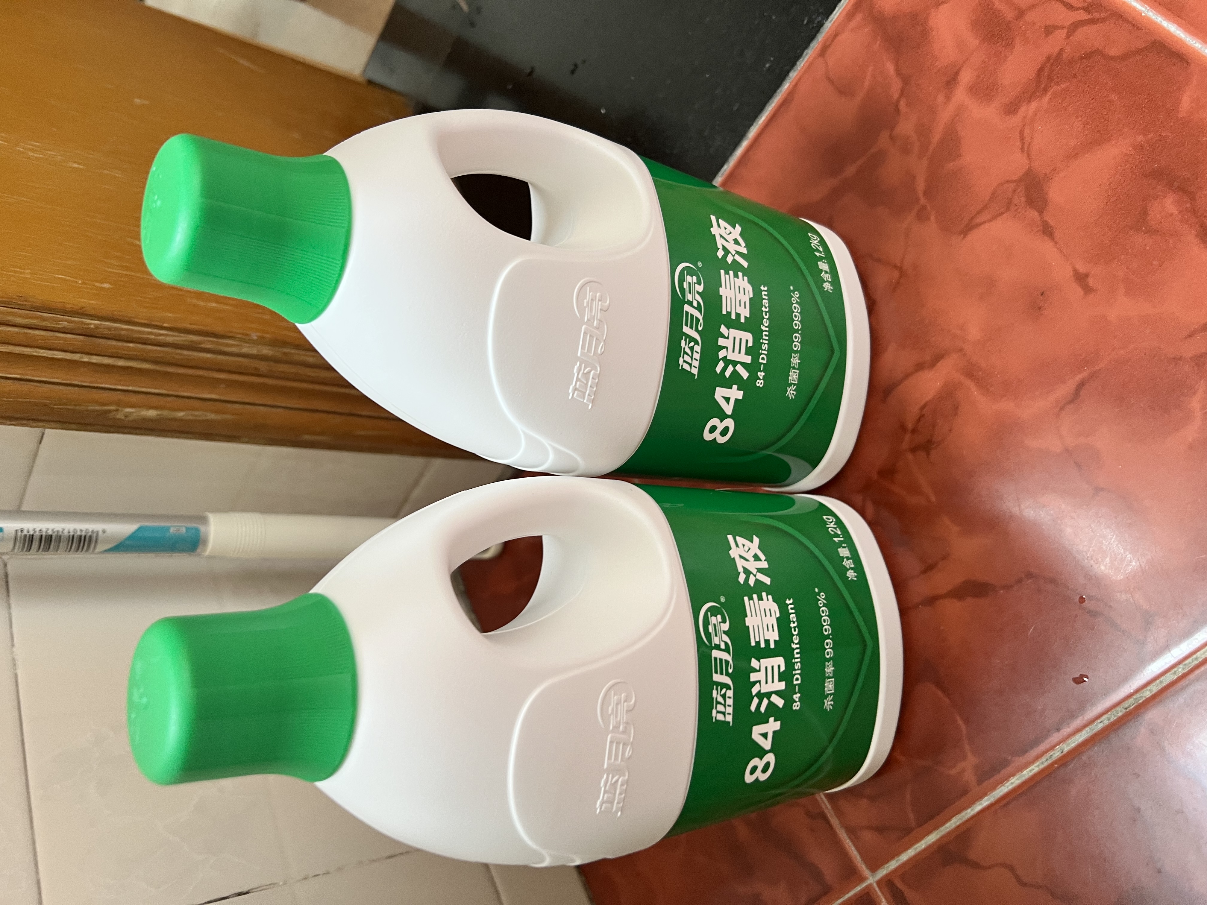 蓝月亮84消毒液1.2kg/瓶*2 杀菌率99.99% 消毒水  白色衣物家居消毒 实拍图