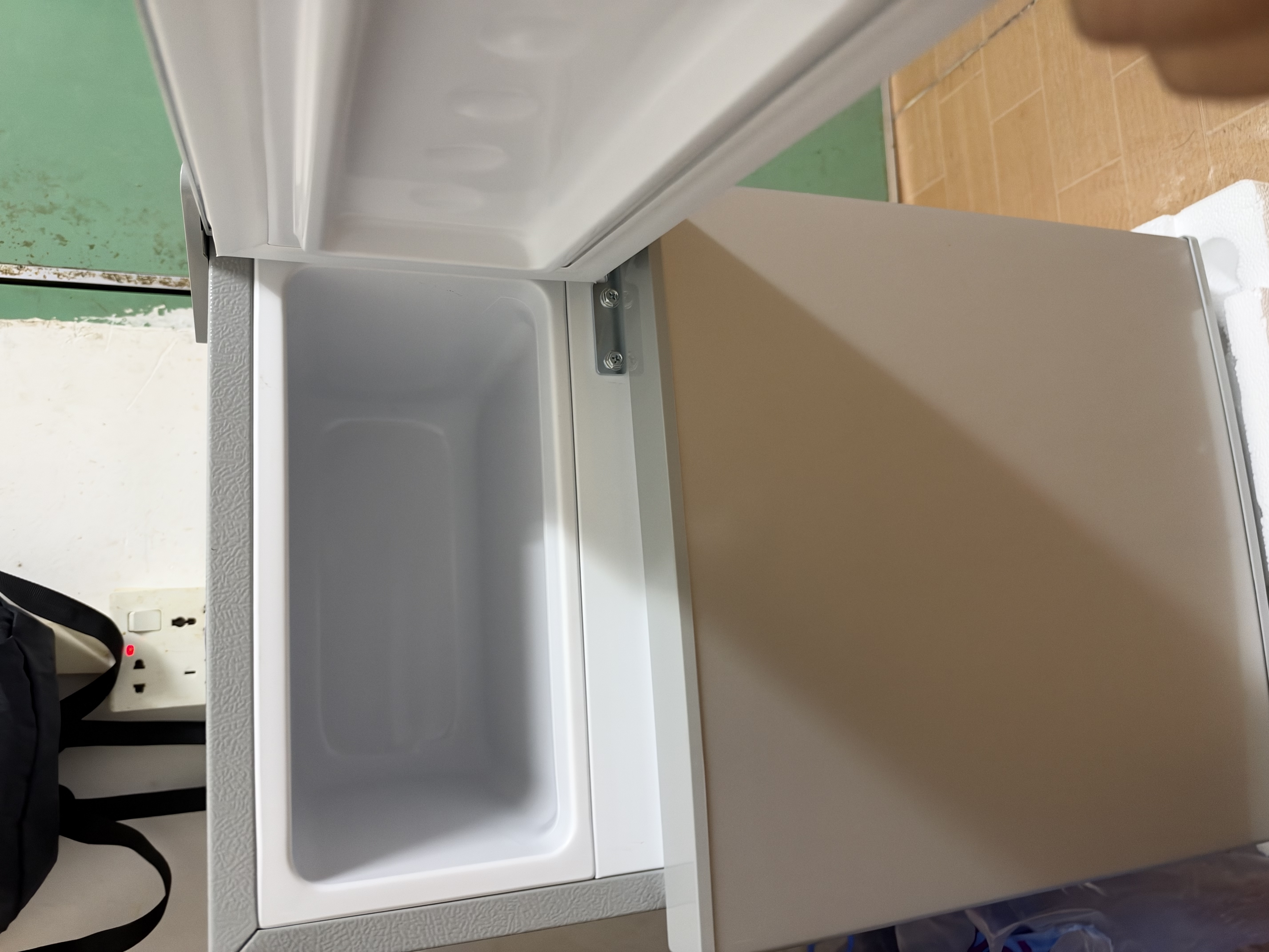 荣事达（Royalstar）小冰箱小型家用出租房双门1-2人小户型宿舍冷藏冷冻两用节能省电冰箱 122银【一级能效】【节能低噪】38升 实拍图