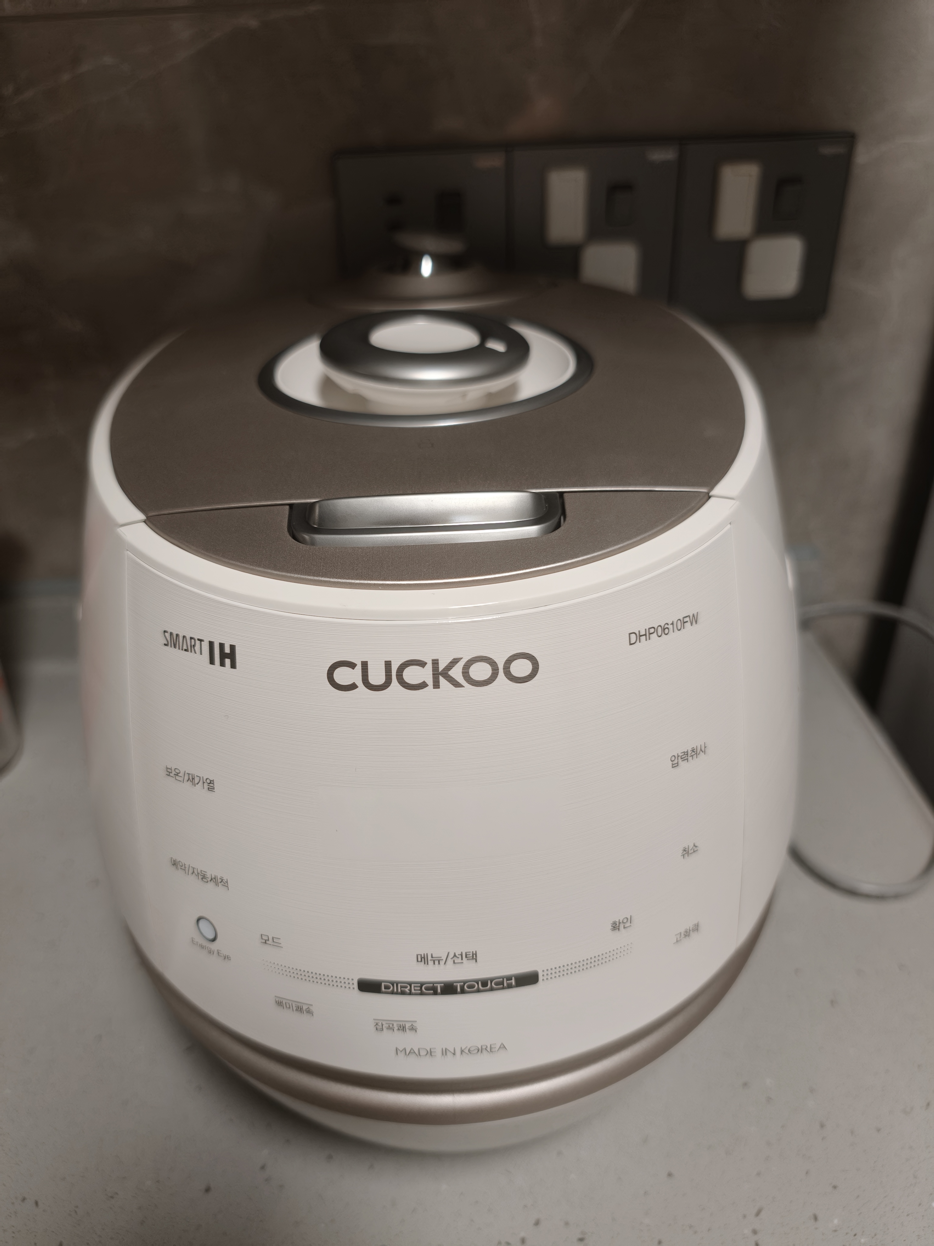 福库（CUCKOO）小白贝电饭煲 电压力锅真高压IH多功能2-3人预约定时智能语音家用3L电饭锅DHP0610FW韩国进口 实拍图