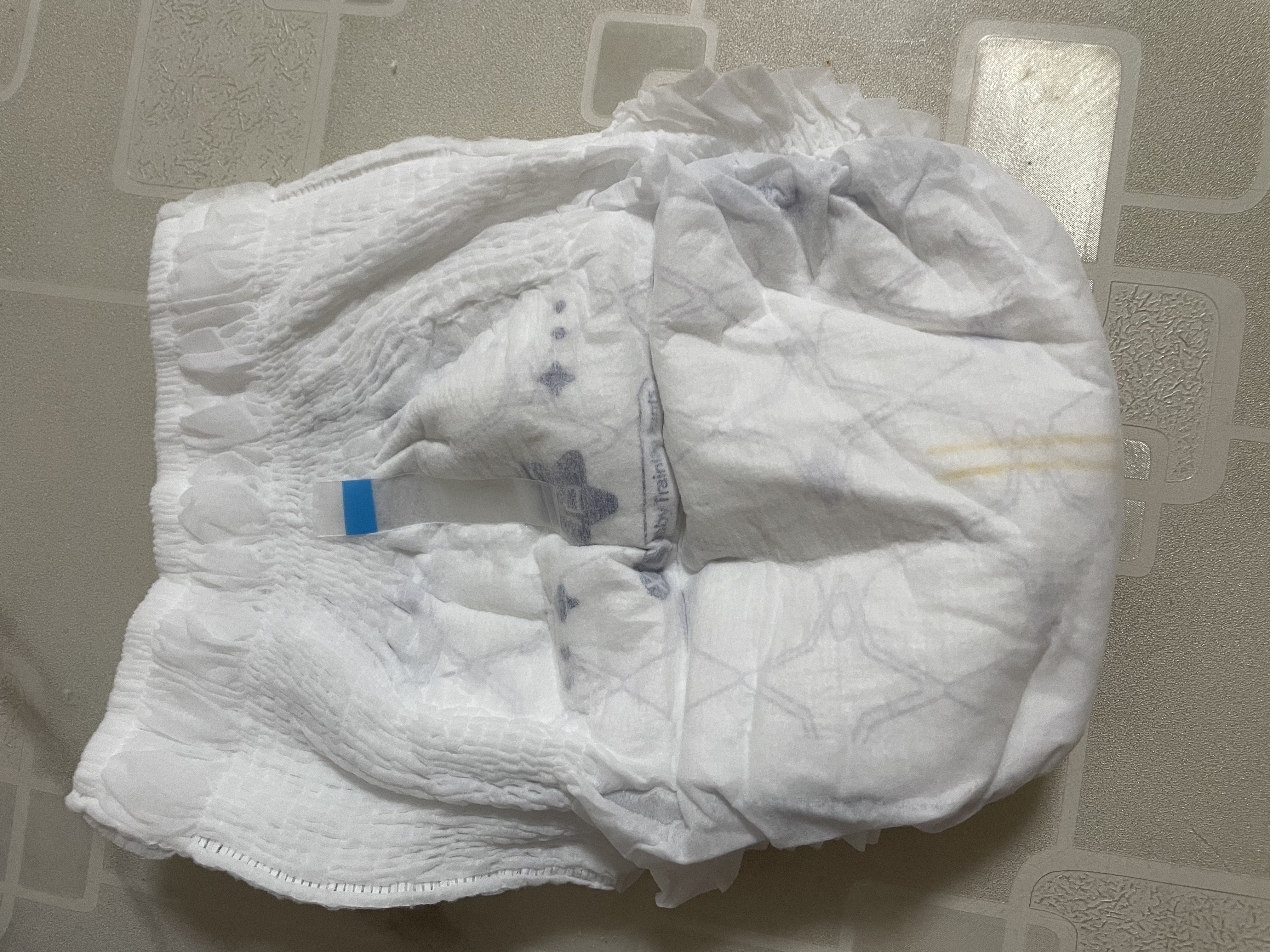 卡布星空城堡系列轻薄透气防漏大吸量纸尿裤婴儿尿不湿新生儿 【便携装】弹拉裤XL码4片(12-17KG) 实拍图