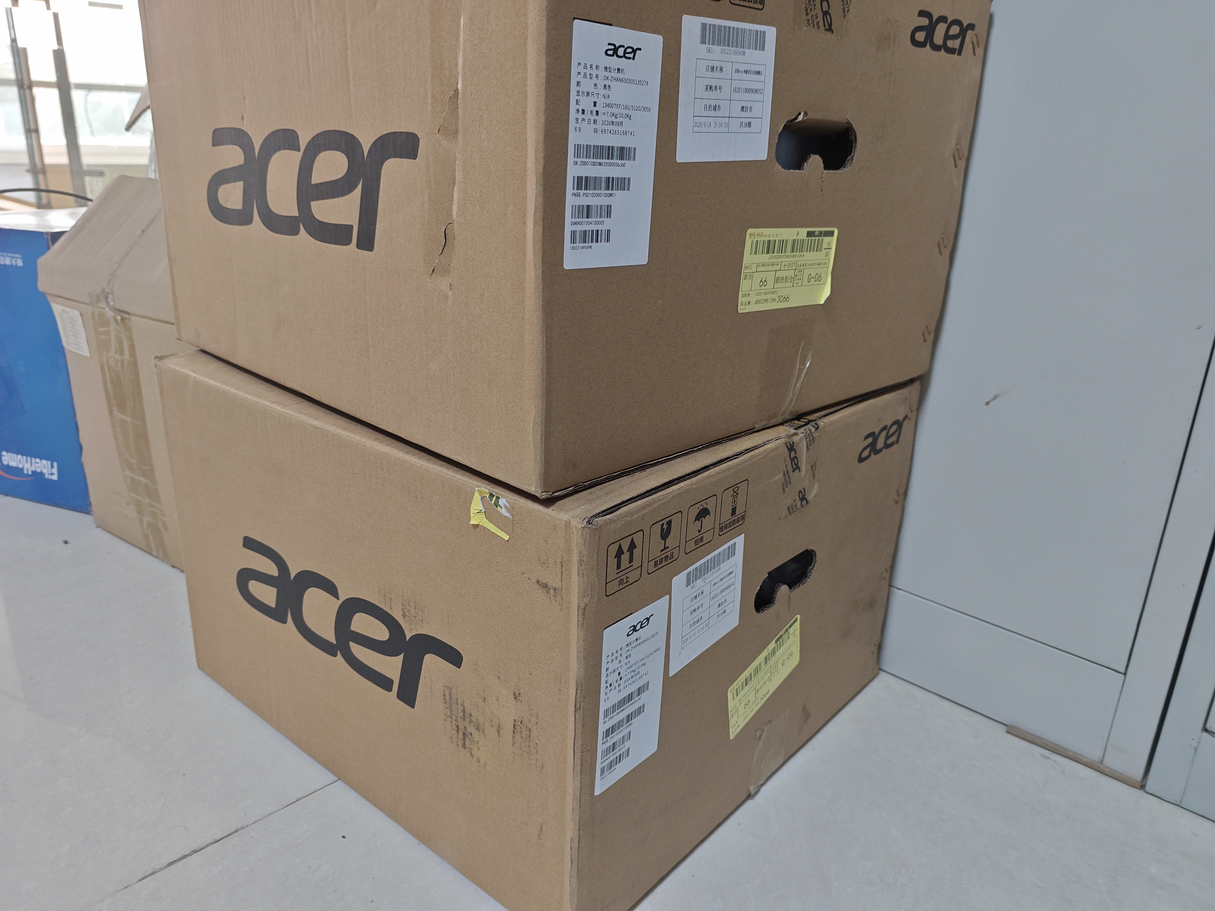 宏碁（acer）暗影骑士·崭电脑台式机设计师办公商用主机（13代酷睿i5-13400EF 16G 512G RTX3050）24.5英寸 实拍图