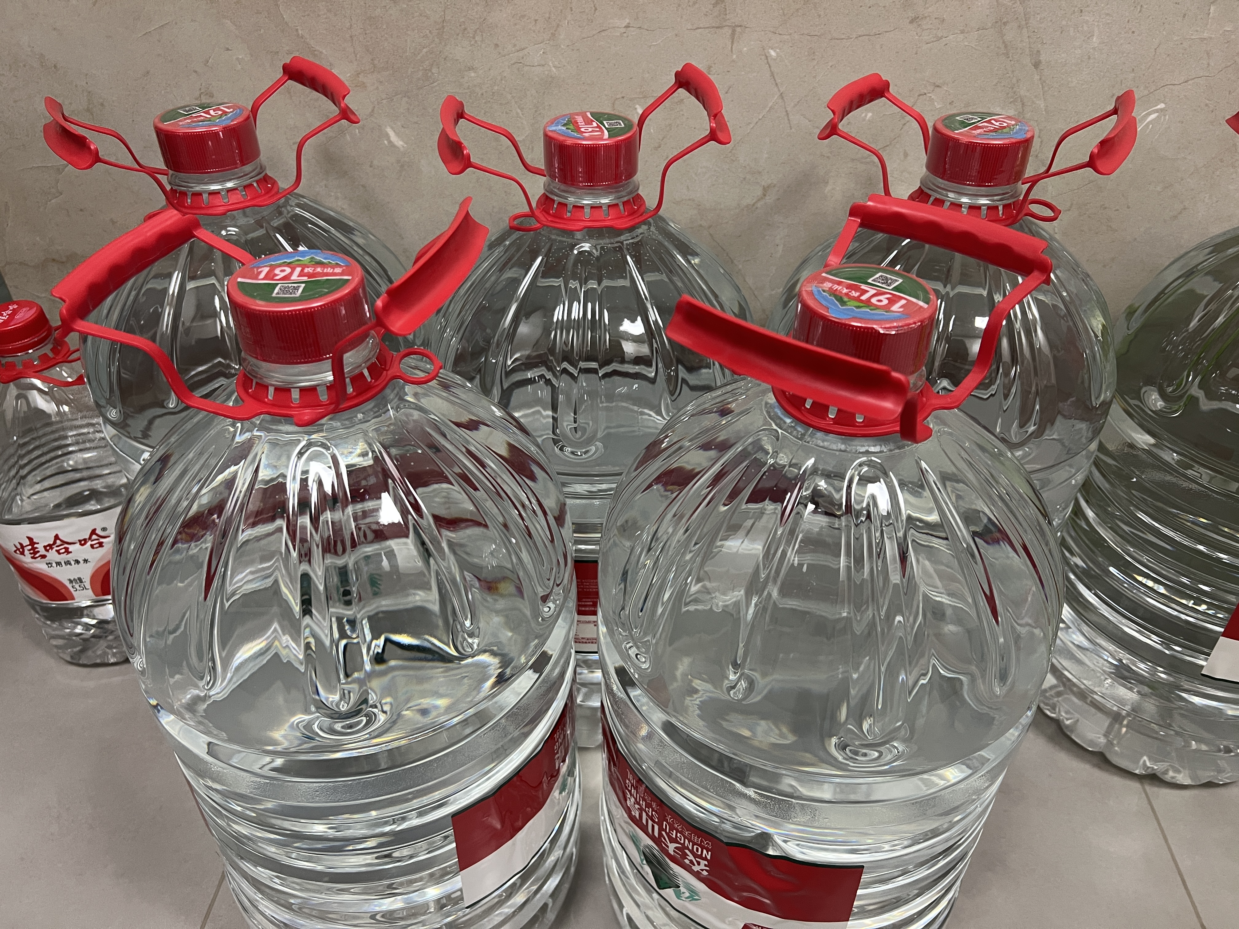 农夫山泉桶装水饮用天然水19L*1天然弱碱性 实拍图