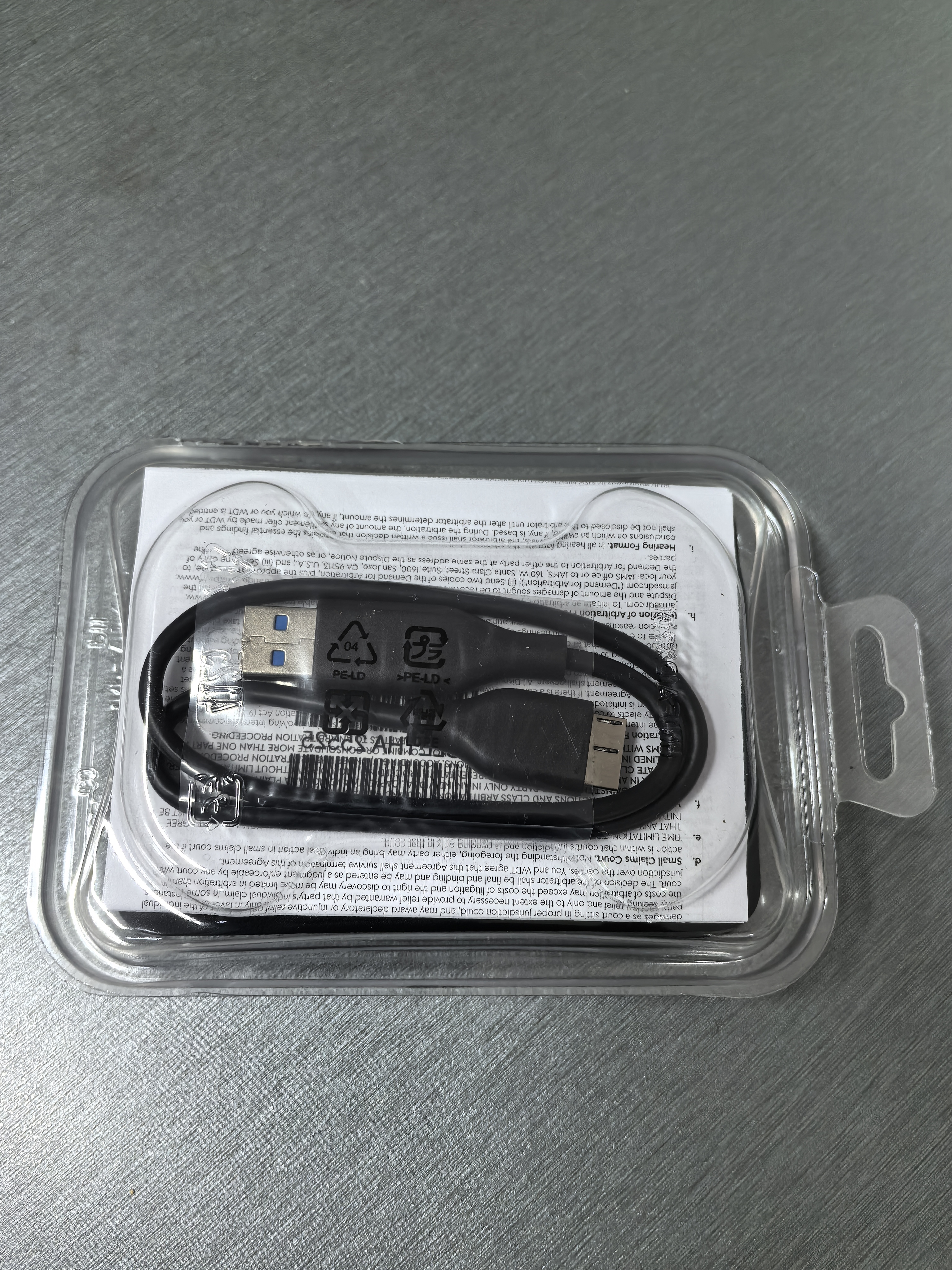 西部数据（WD）移动硬盘4TB USB3.0 easystore系列 2.5英寸 机械硬盘 笔记本电脑外接 外置备份 大容量家庭存储 实拍图