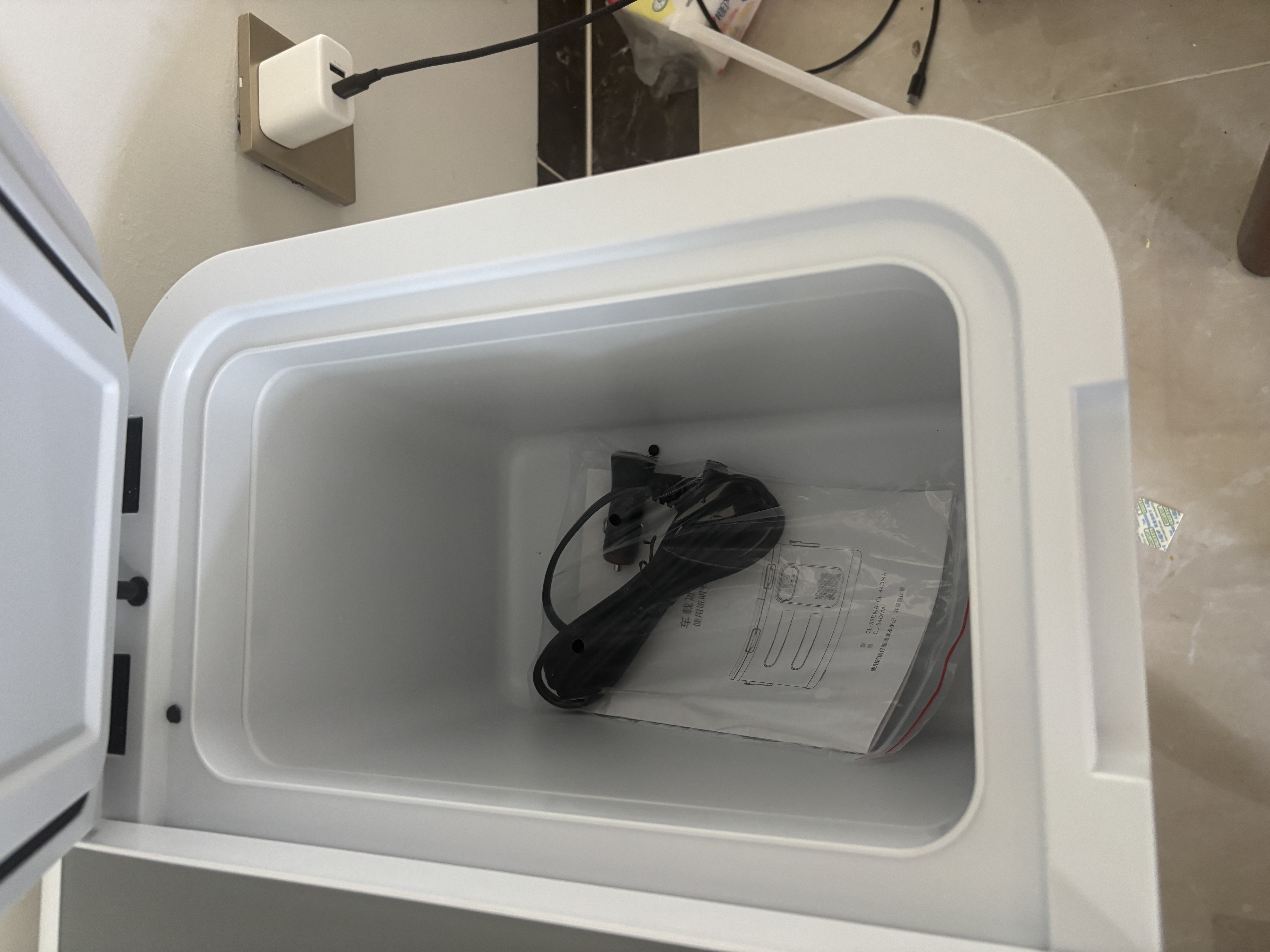 美的（Midea）车载冰箱44L双门压缩机车家两用汽车轿车货车冷冻冷藏箱CL-44DMA 实拍图