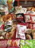 三只松鼠轰趴零食大礼包28袋2411g坚果休闲零食蜜饯果干节日团购送礼 实拍图