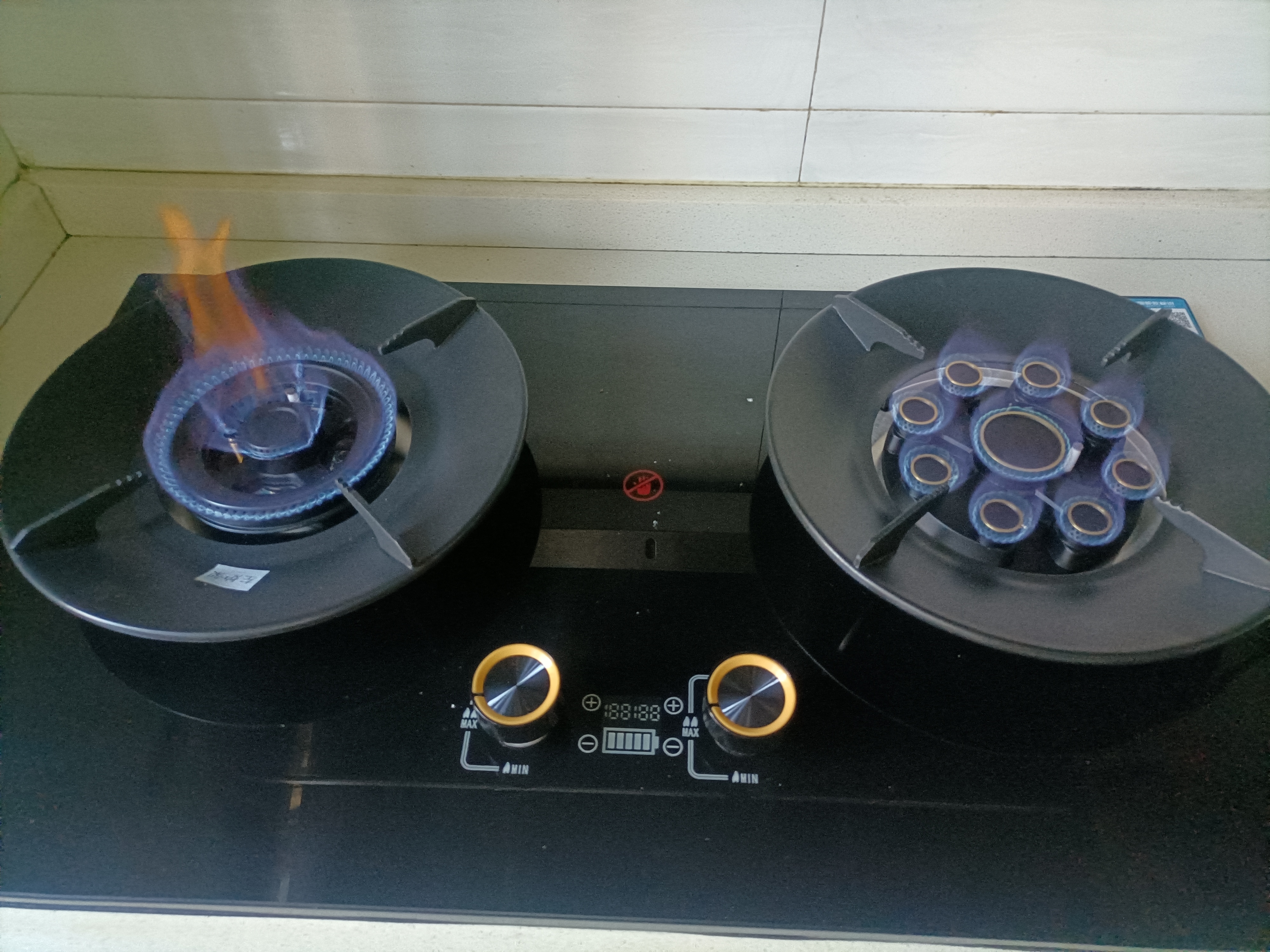 容声燃气灶双灶煤气灶家用猛火鸳鸯天然气定时熄火保护5.2KW嵌入式台式煤气炉灶具一级能效JZT-70B6 实拍图