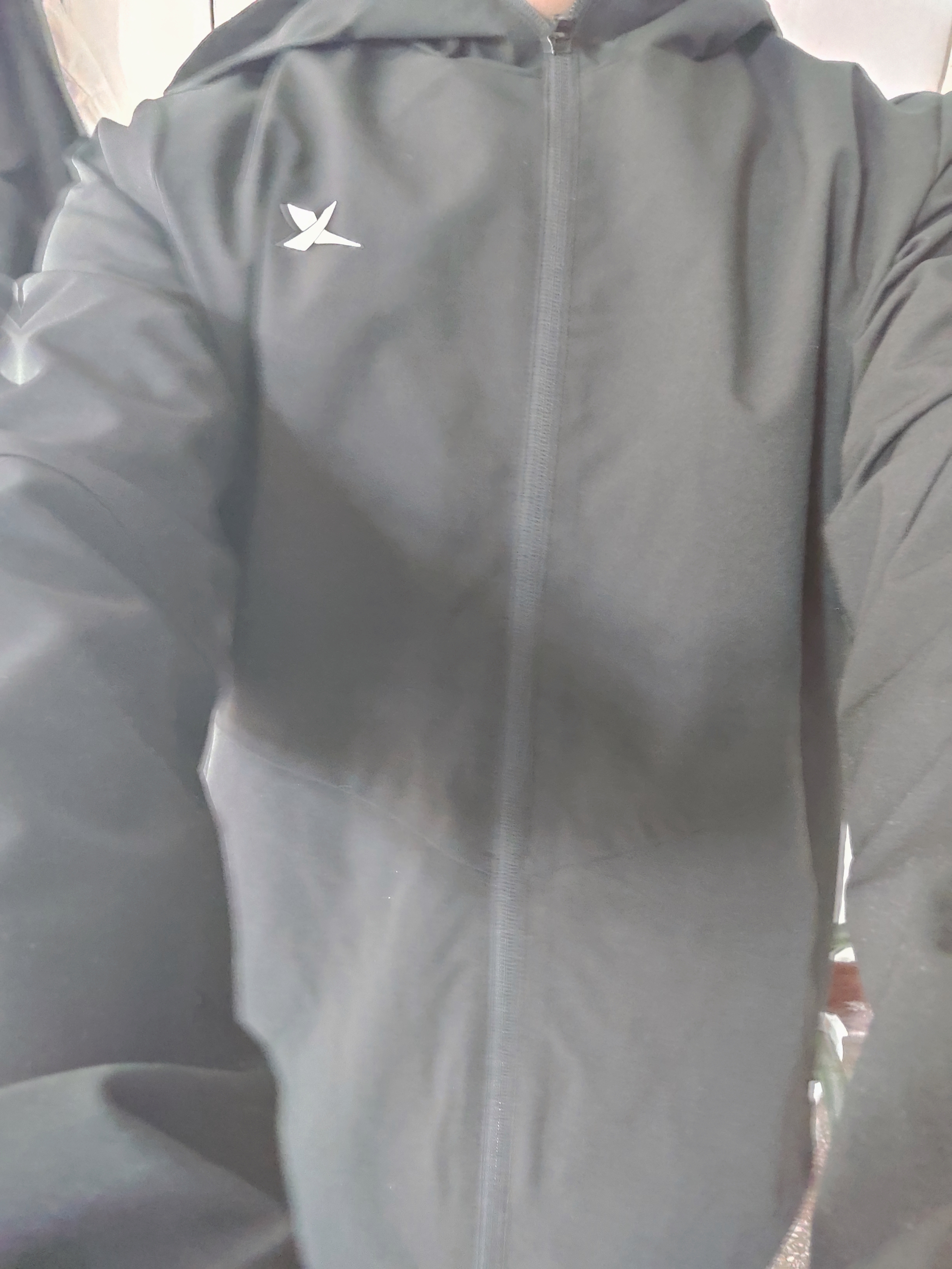 特步防泼水外套秋季新款男夹克上衣跑步服户外骑行服双层风衣运动服 【晴雨两穿 干爽不湿冷】正黑色-0130常规 L 实拍图