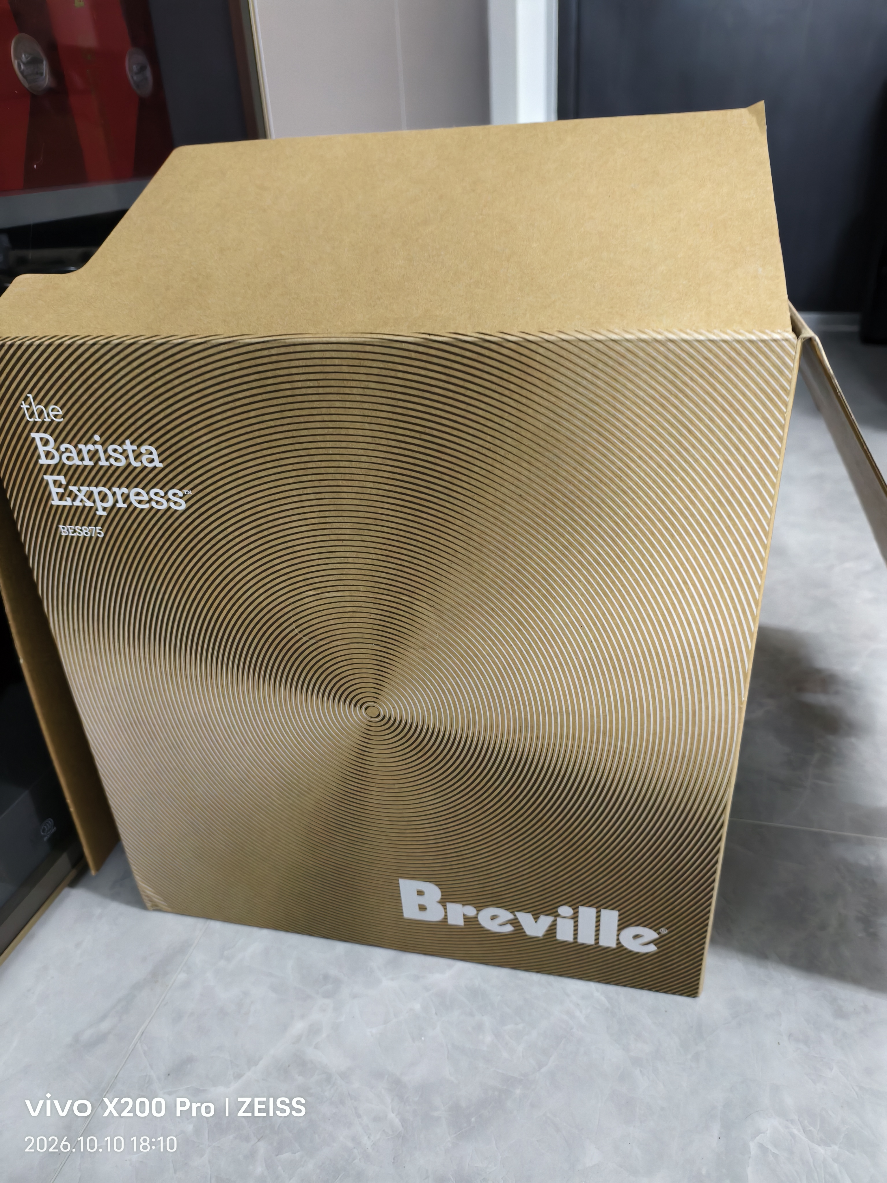 铂富（Breville）【官方正品】BES870升级款 BES875 半自动意式咖啡机 研磨奶泡一体式 可拆卸豆仓 16档研磨 锻光银 实拍图
