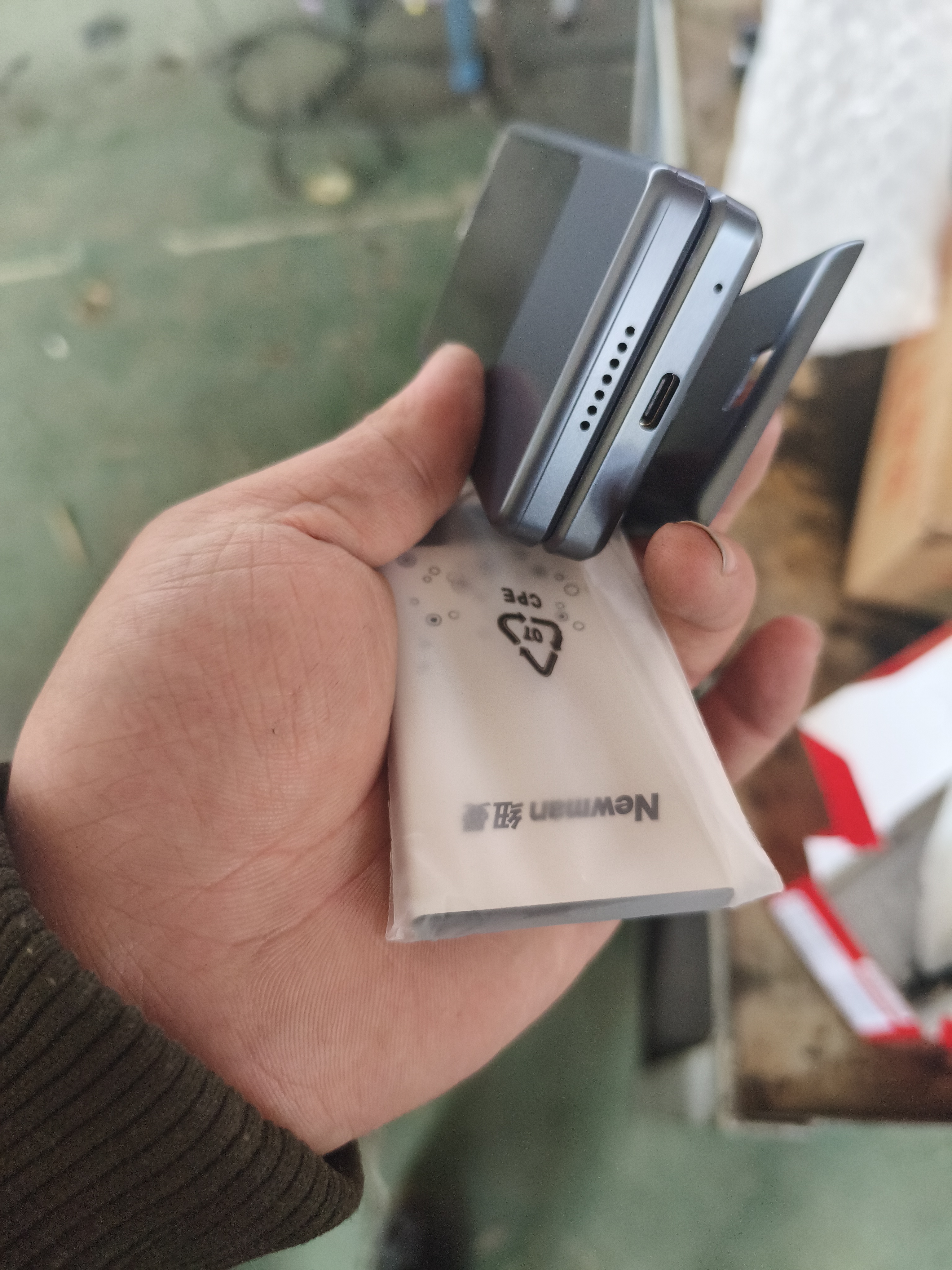 纽曼（Newman）F01翻盖老人机超长待机2025新款4G全网通老年手机大屏大字大声音旗舰正品语音一键拨号黑 实拍图