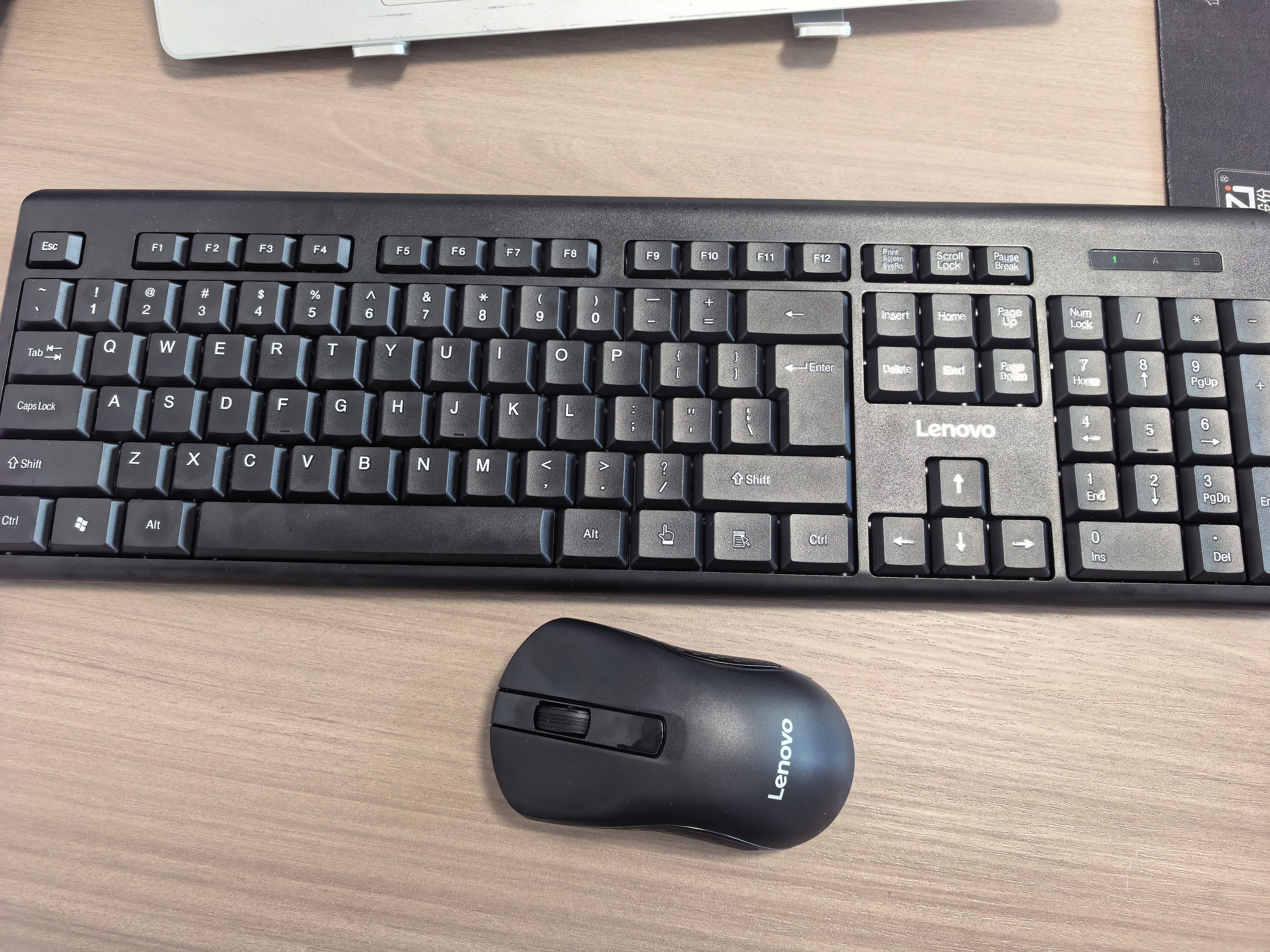 联想（Lenovo）无线键盘鼠标套装 键鼠套装 全尺寸键盘 商务办公 MK23Lite 实拍图