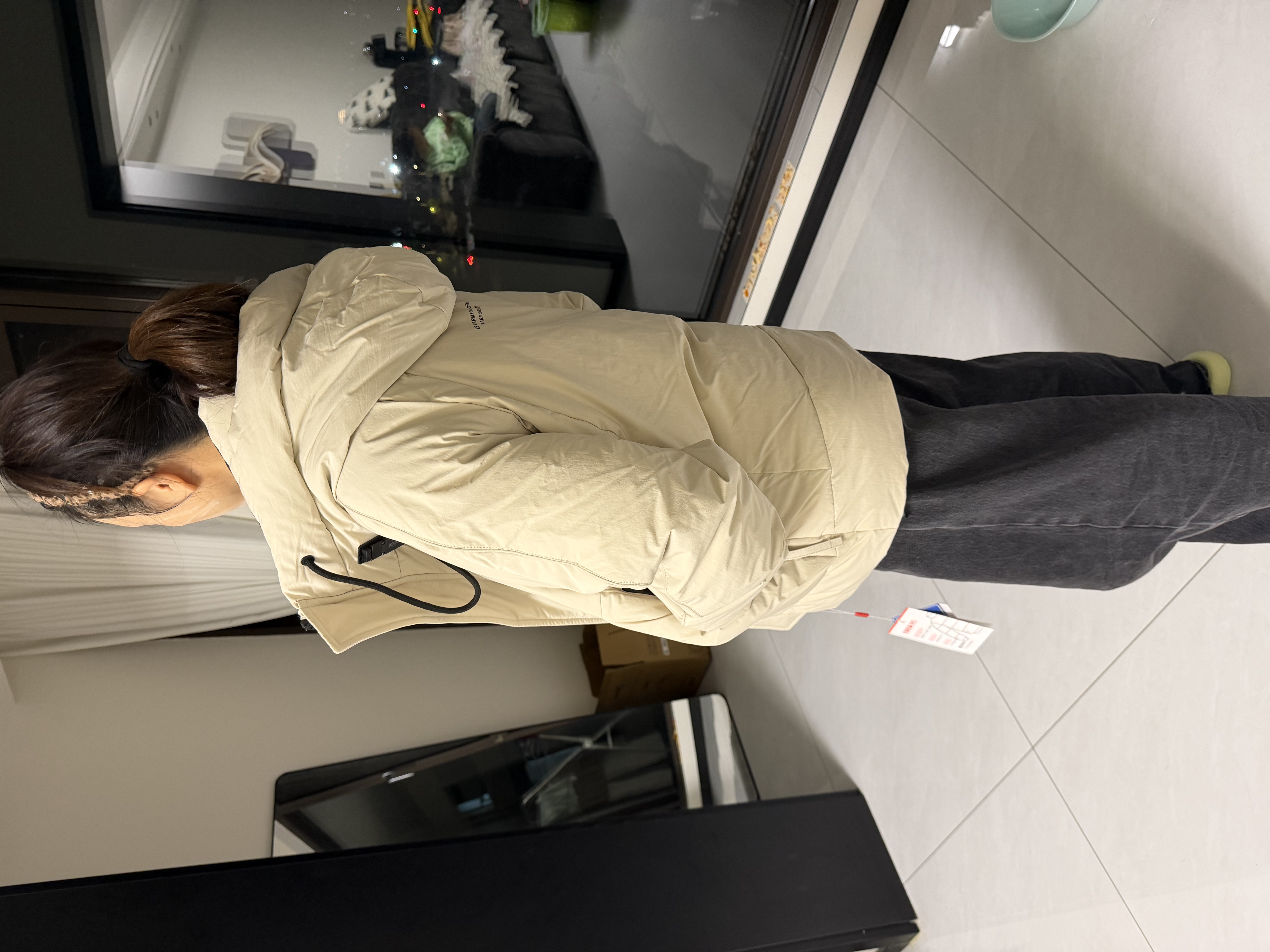 鸭鸭【断码清仓】冬季羽绒服男情侣同款冬季加厚连帽宽松短款男士外套 实拍图