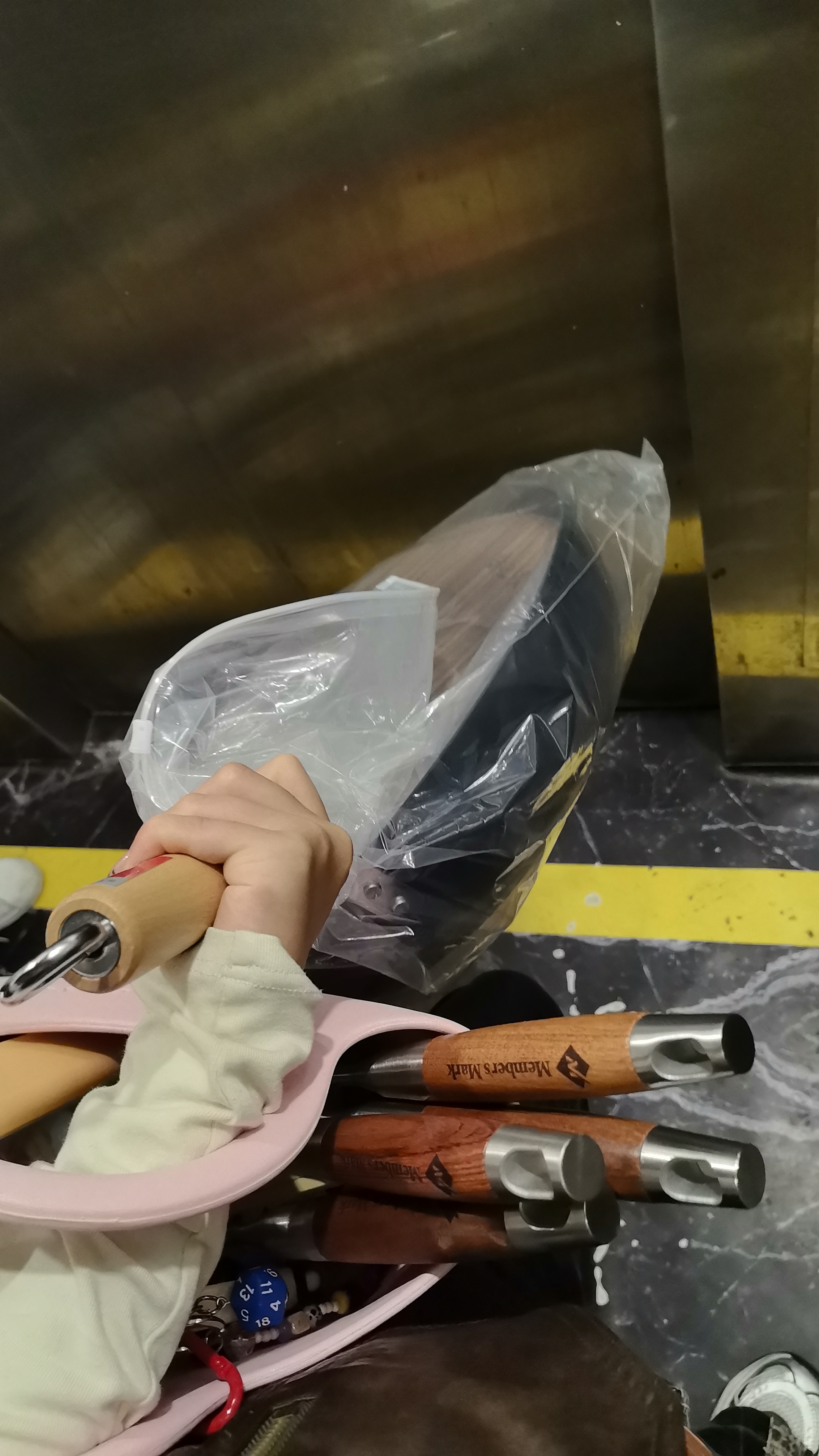臻三环章丘铁锅炒锅手工锻打铁锅无涂层不易粘锅炒菜锅舌尖拍摄一环轻音 古法烤蓝（章丘铁锅+木盖） 34cm 实拍图