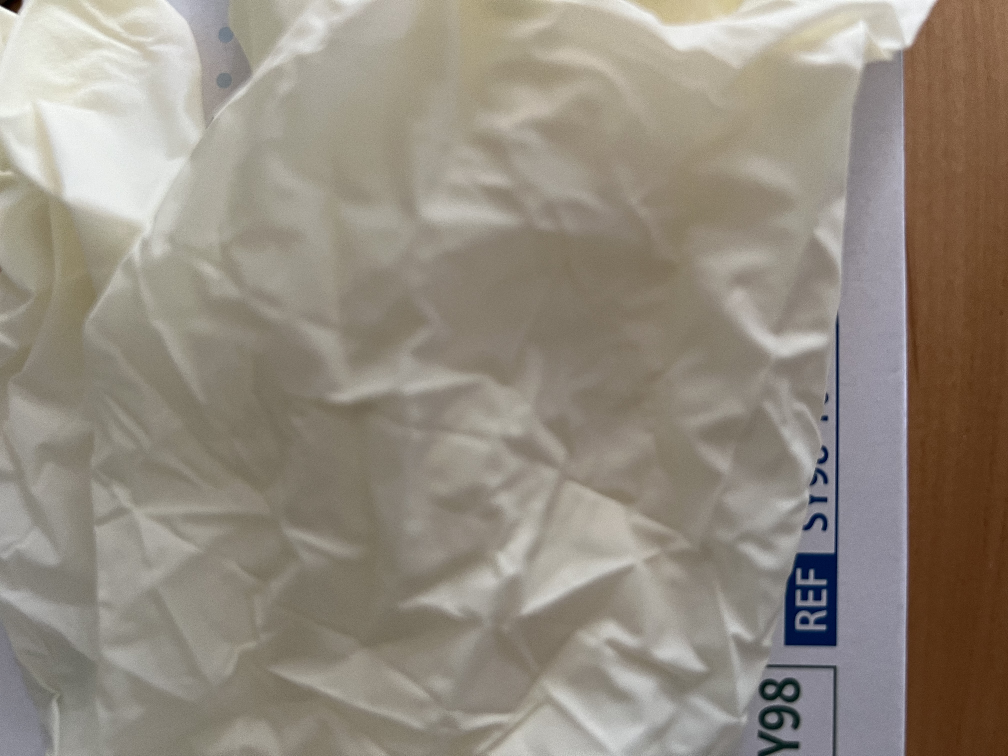 英科医疗（INTCO）一次性手套橡胶100只中码厨房家务清洁酒店日常白色检查医生用 实拍图