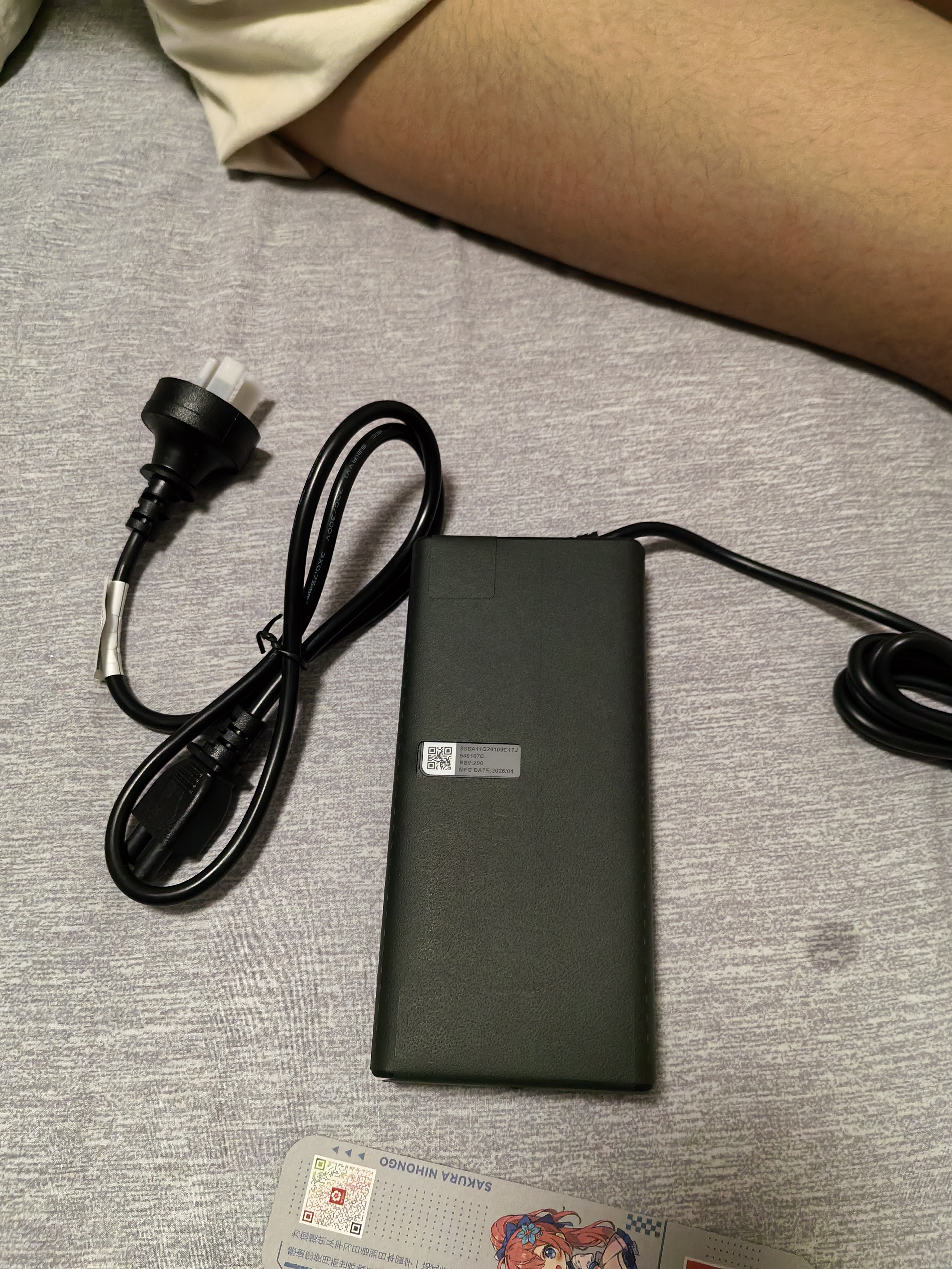 联想（Lenovo）拯救者Y7000P Y7000 R7000P 原装电源适配器 充电器 电源线 245W 电源方口带针20V 12.25A电源 实拍图