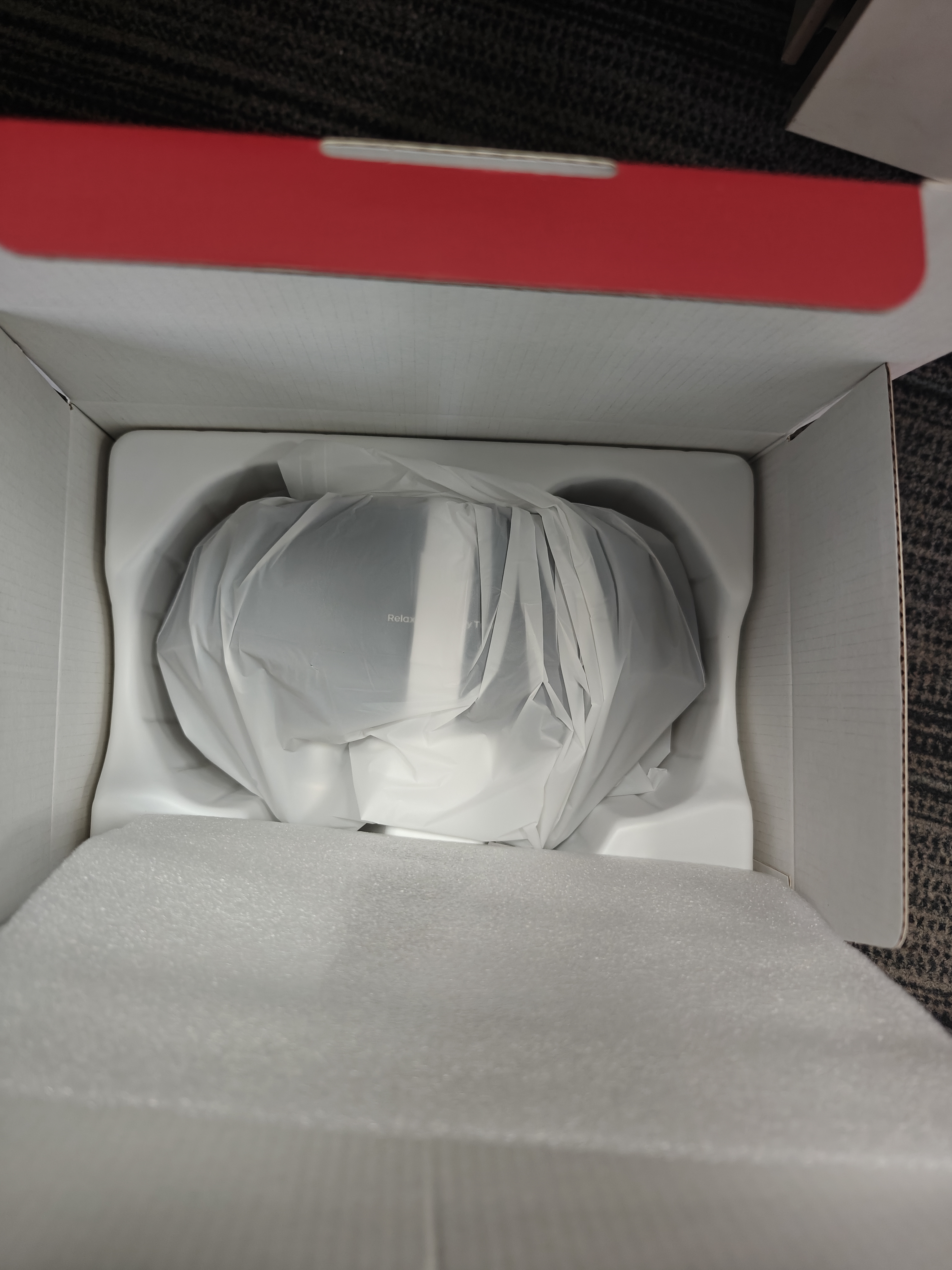 京东京造肩颈按摩器P7 MAX豪华礼盒装 肩颈按摩仪颈椎按摩器 披肩腰背部热敷 生日礼物送男女朋友可登机 实拍图