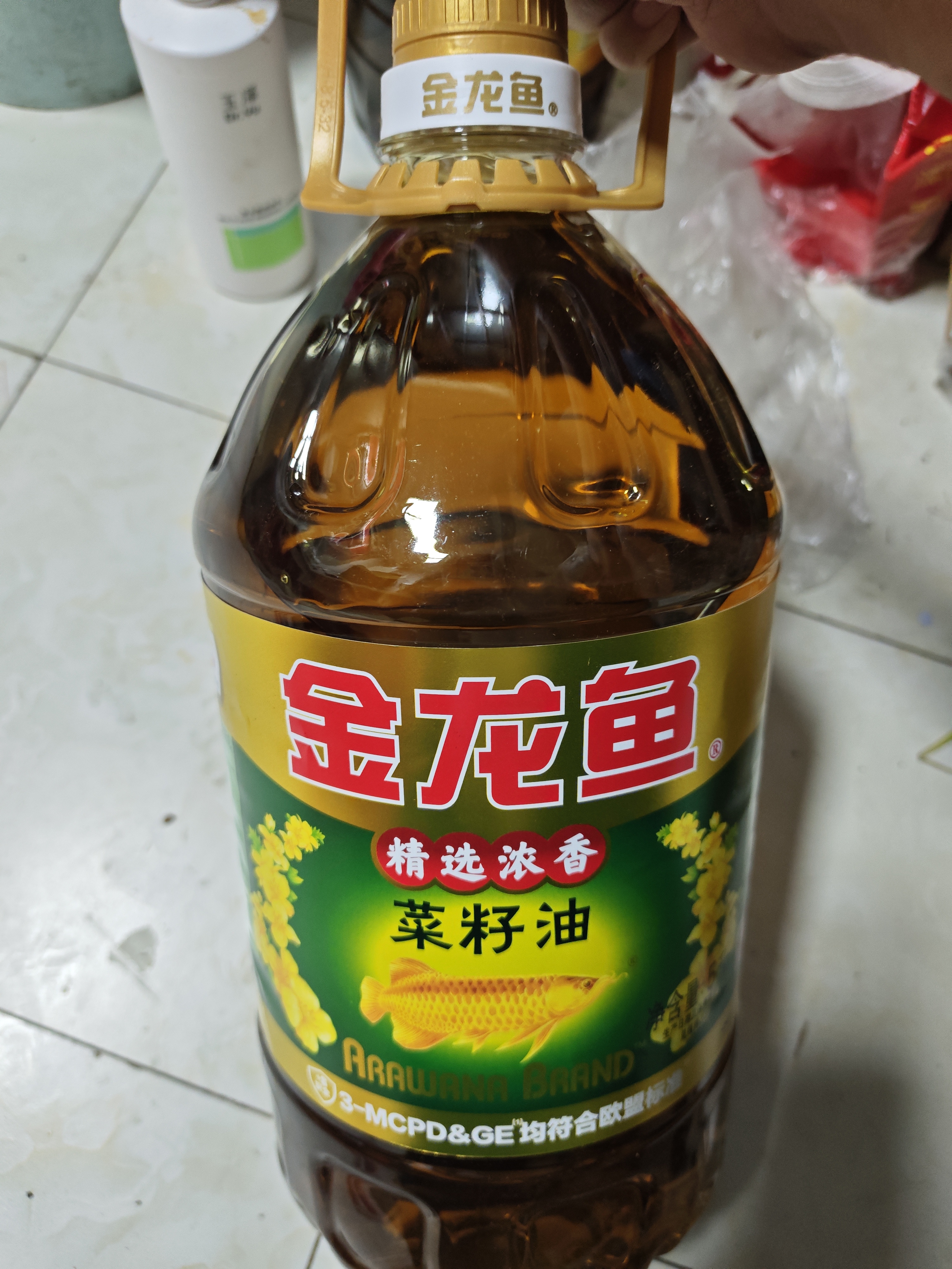 金龙鱼精选浓香菜籽油食用油5L家用纯真菜子油大桶装菜油炒菜团购5升 金龙鱼精选浓香菜籽油5L*3+醇香菜籽油5L 实拍图