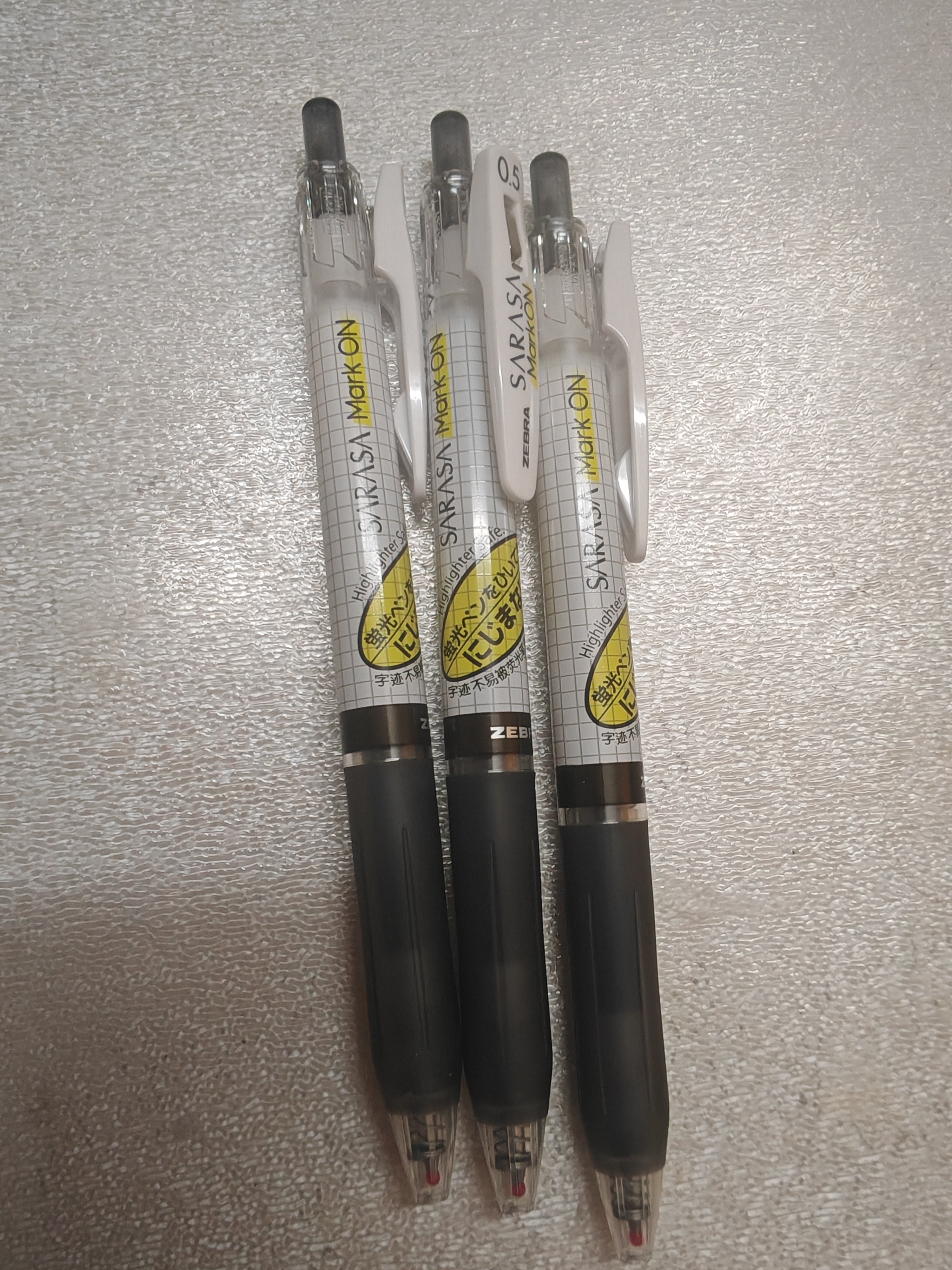 斑马牌（ZEBRA）【热门商品】JJ77按动黑色中性笔0.5mm签字笔商务水笔考试刷题专用笔高颜值学习办公文具套装12支 实拍图