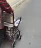 易来福老人推车可推可坐助力行走器可座免安装折叠手推车老年人四轮代步 【手刹+驻刹】可折叠可坐手推车扶椅-中国红 免安装/大脚踏/双轮伴行 实拍图