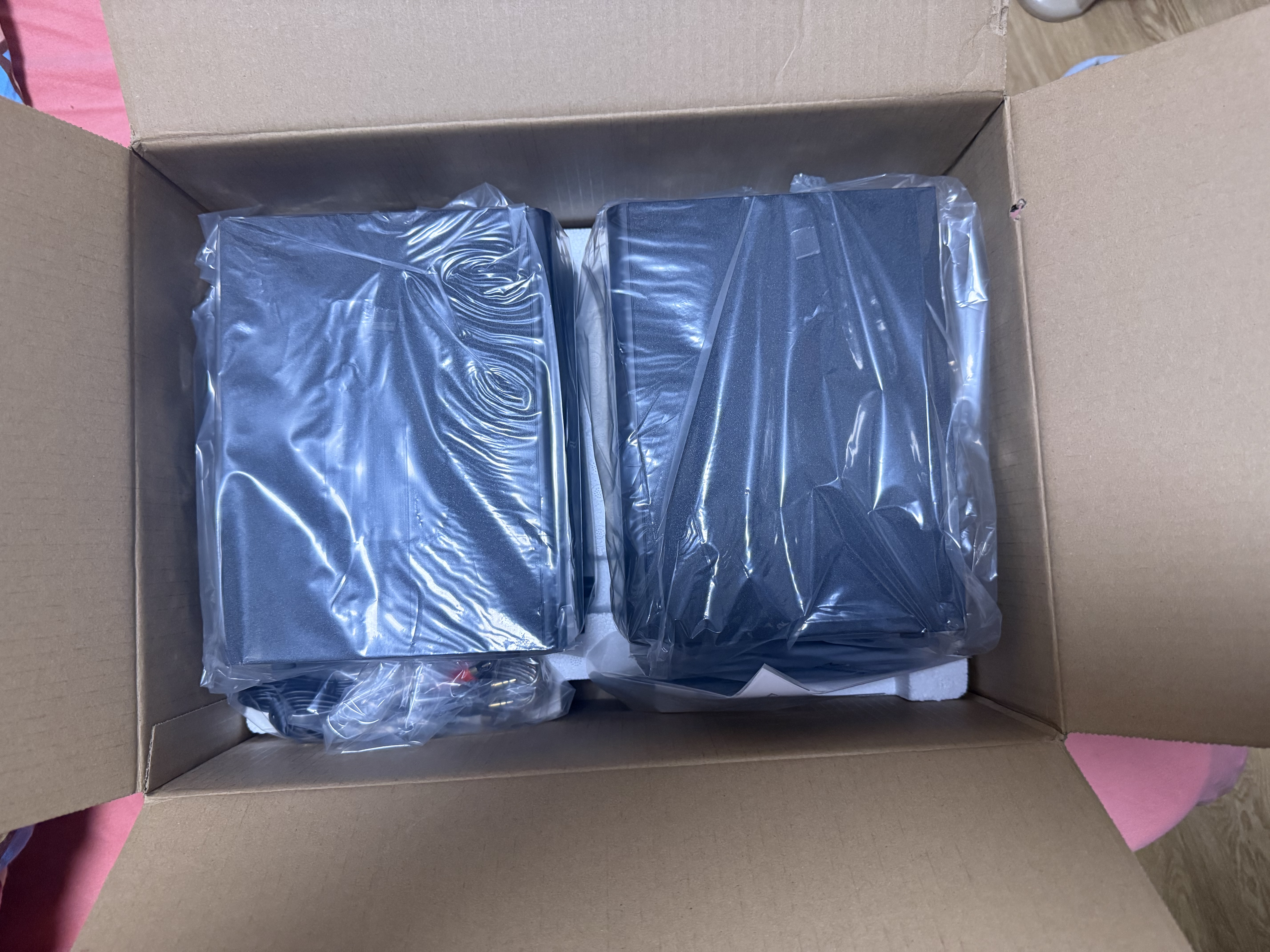 漫步者（EDIFIER）MR4 有源监听2.0音箱 HIFI音质 高保真 多媒体电脑电视音响 桌面音响 黑色 实拍图