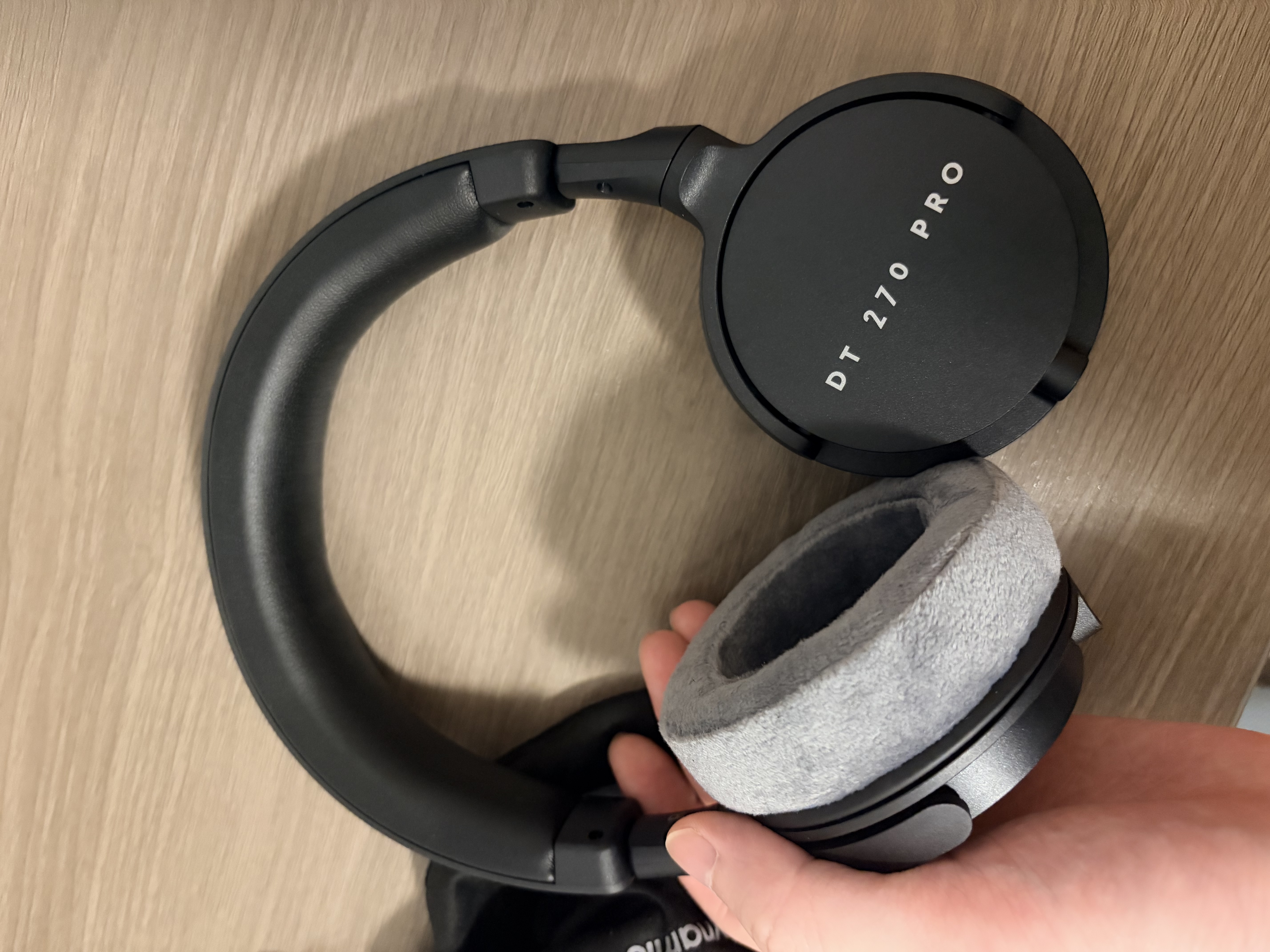 拜雅（beyerdynamic）DT 270 PRO 头戴式专业监听 便携 包耳式录音室封闭式专用耳机 45欧 【送礼推荐】 实拍图