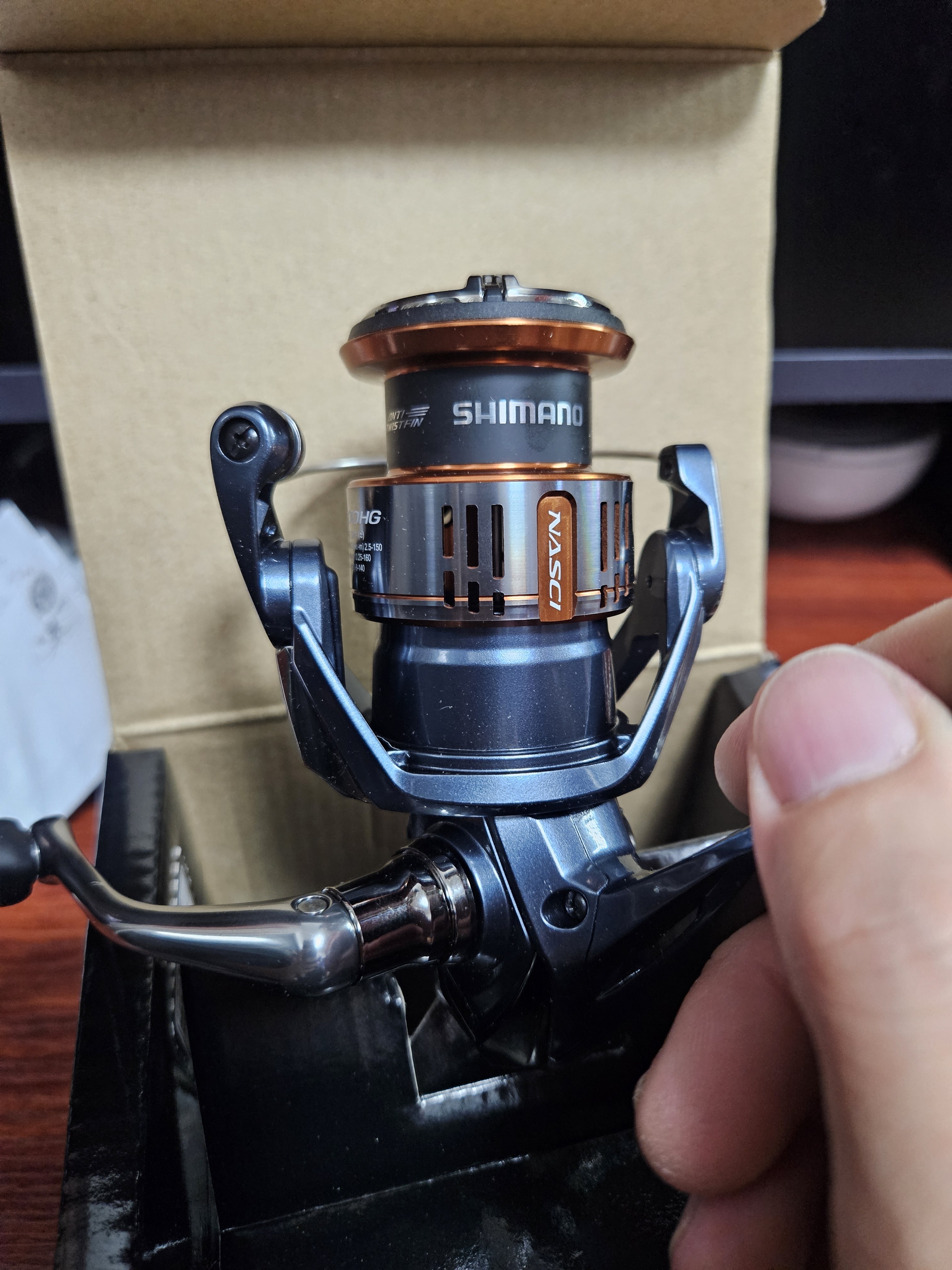 SHIMANO 禧玛诺25新款NASCI纳西纺车轮路亚轮海钓轻量远投进口渔轮 25款2500HG高速比6.2 实拍图