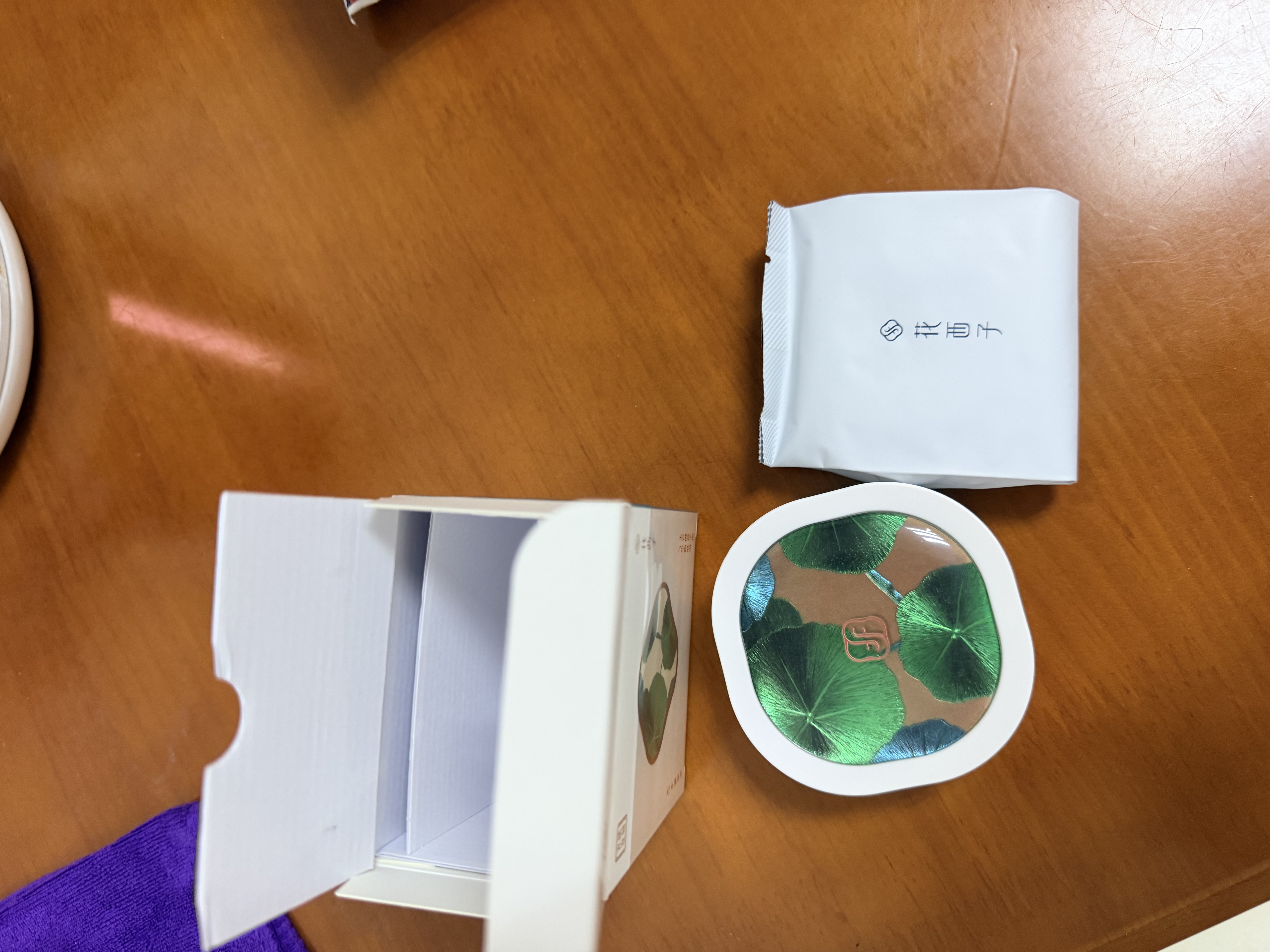 花西子【刺绣限定款】翡翠气垫双叶荷款粉底【效期到27年9月】生日礼物 实拍图