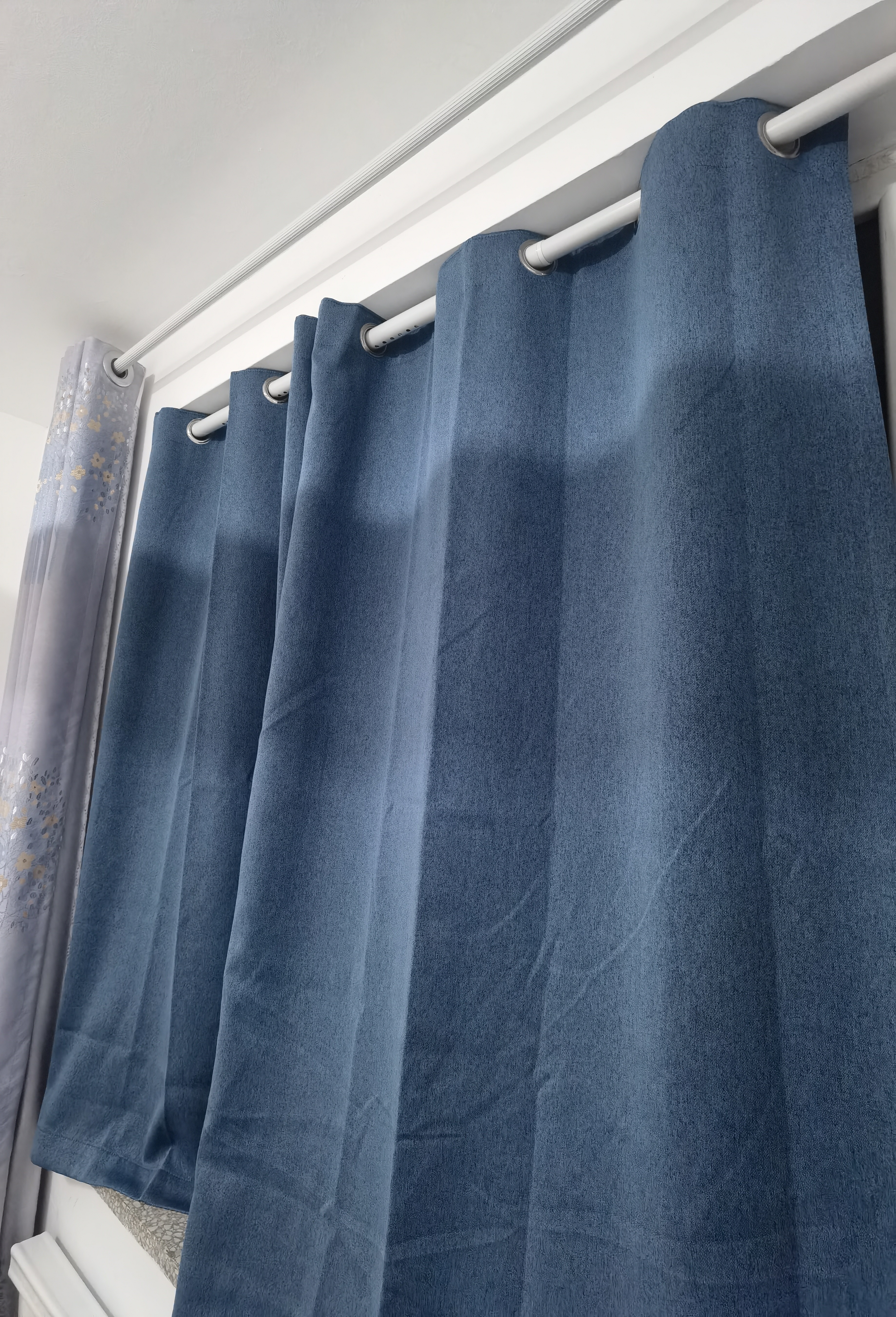 赫伊莎 窗帘专用免打孔安装伸缩杆 卧室厨房遮光简易罗马杆浴室现代新款 白色直径32mm 110-160cm 实拍图
