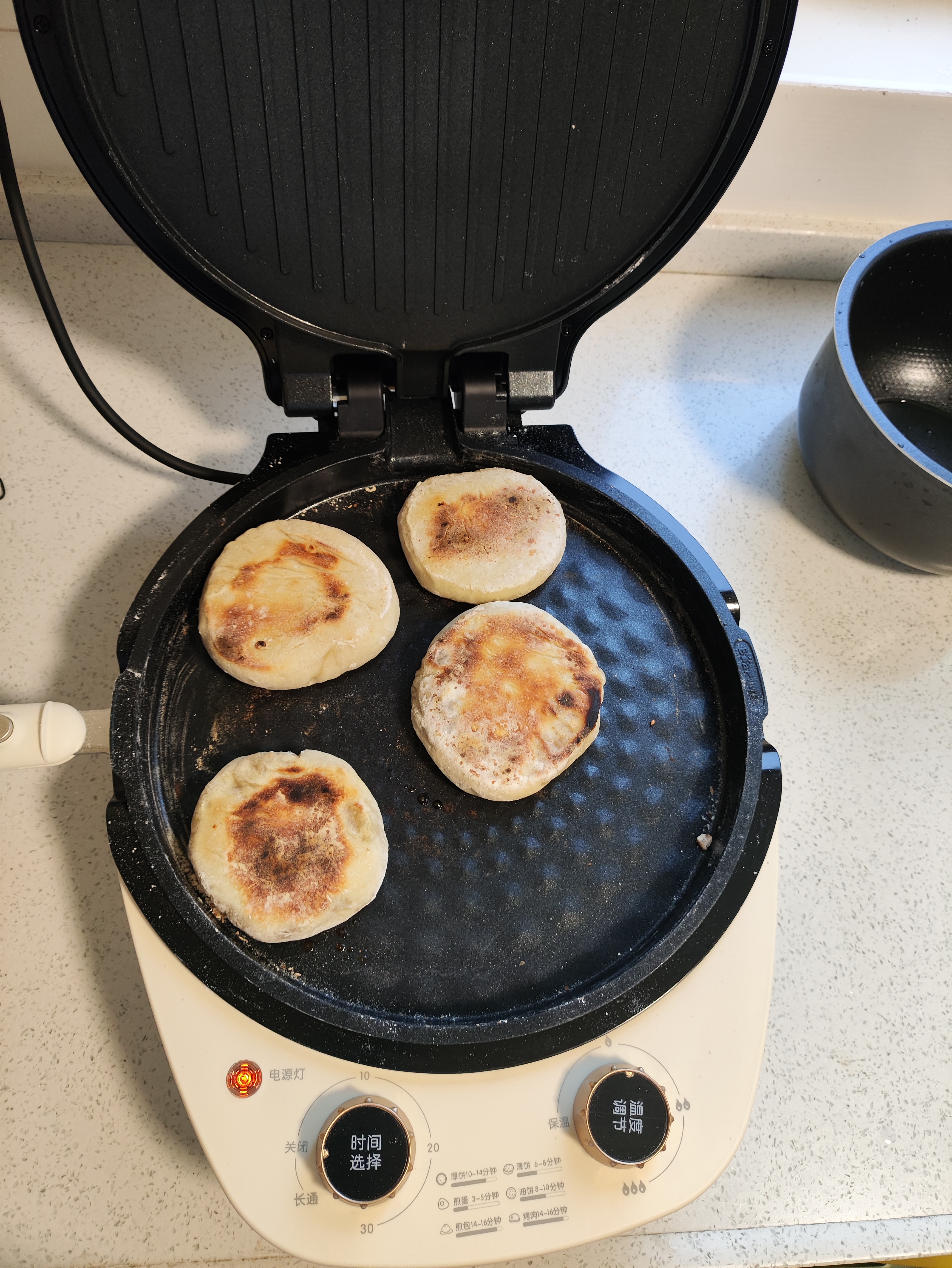 小熊（Bear）电饼铛加深加大烤盘可拆洗家用电饼档薄饼机三明治早餐机煎饼锅烙饼锅双盘加热 DBC-E15T1带把手 实拍图